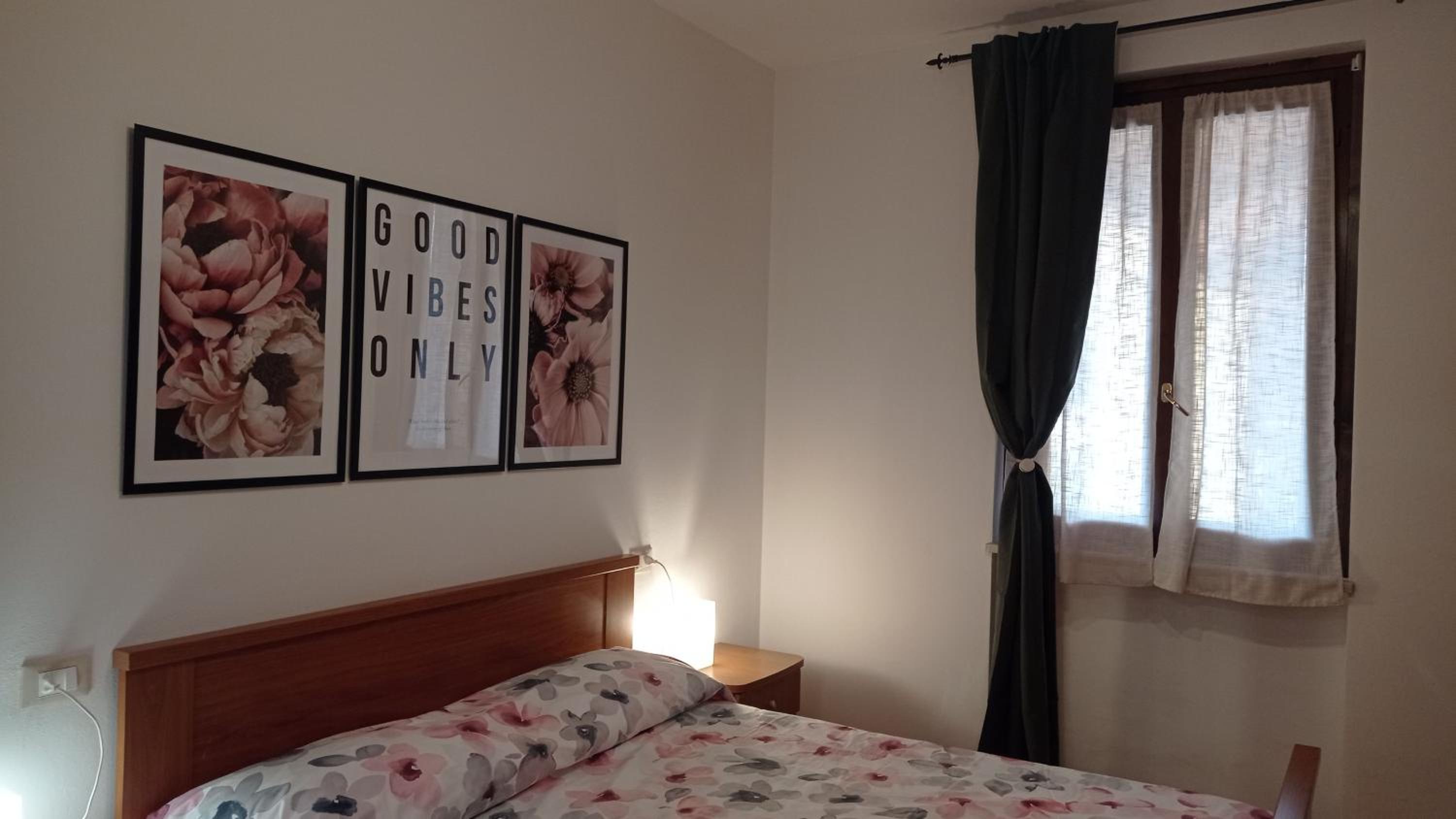 One-Bedroom House - Photo 9