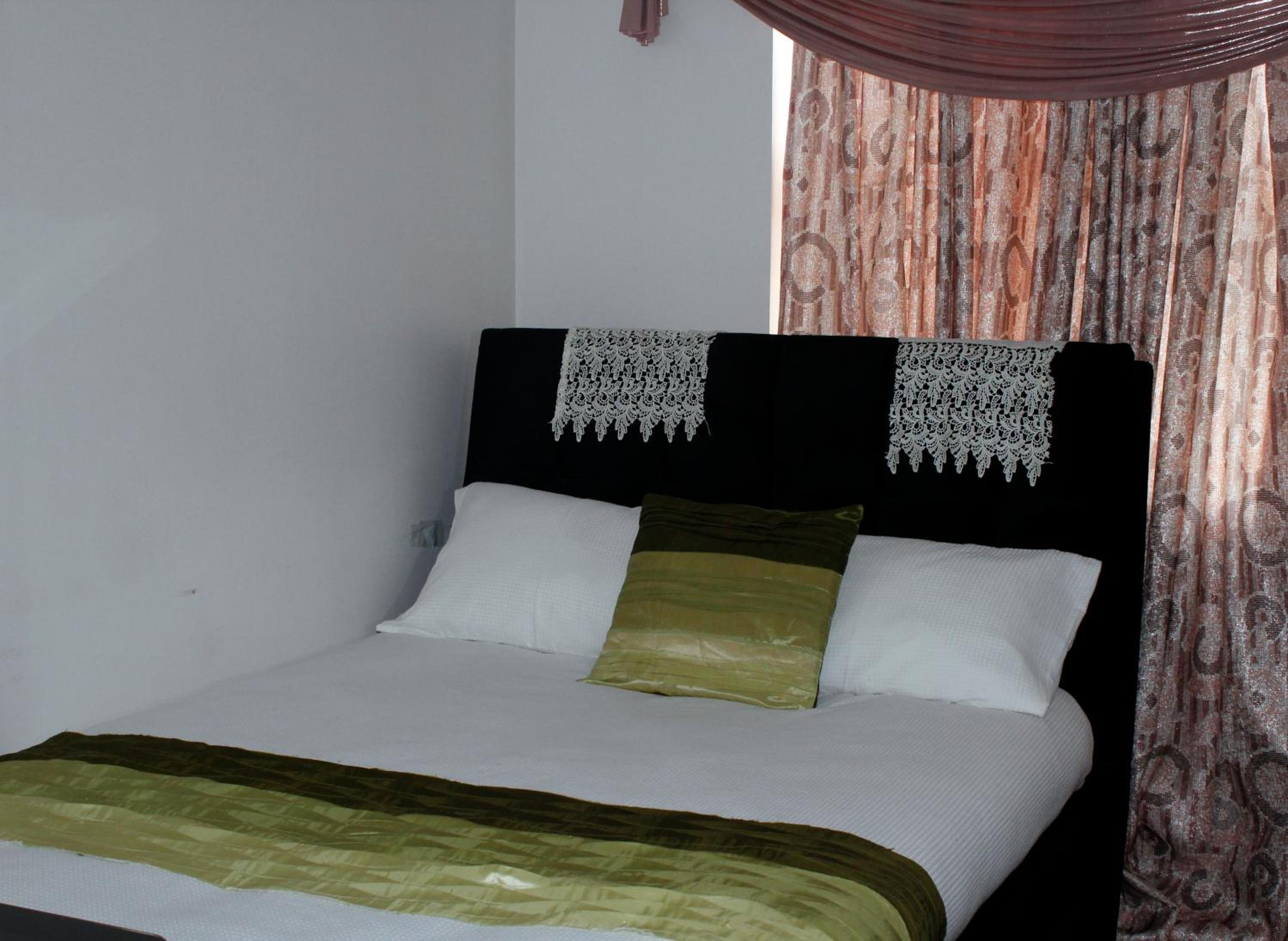 Large Double Room photo 1