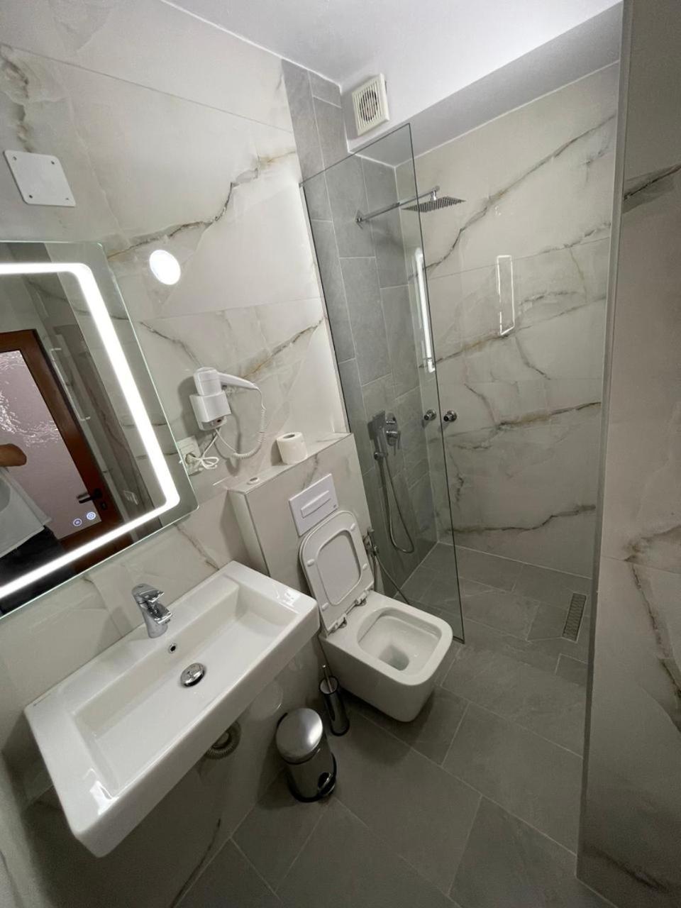 King Room with Lake View photo 3