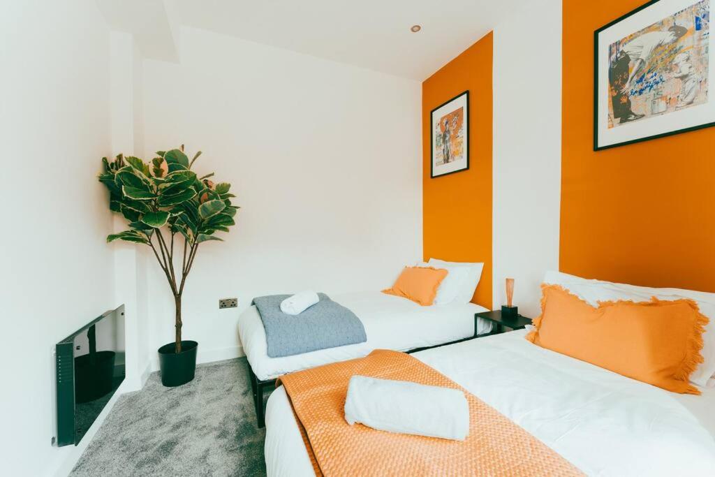 Three-Bedroom House photo 2