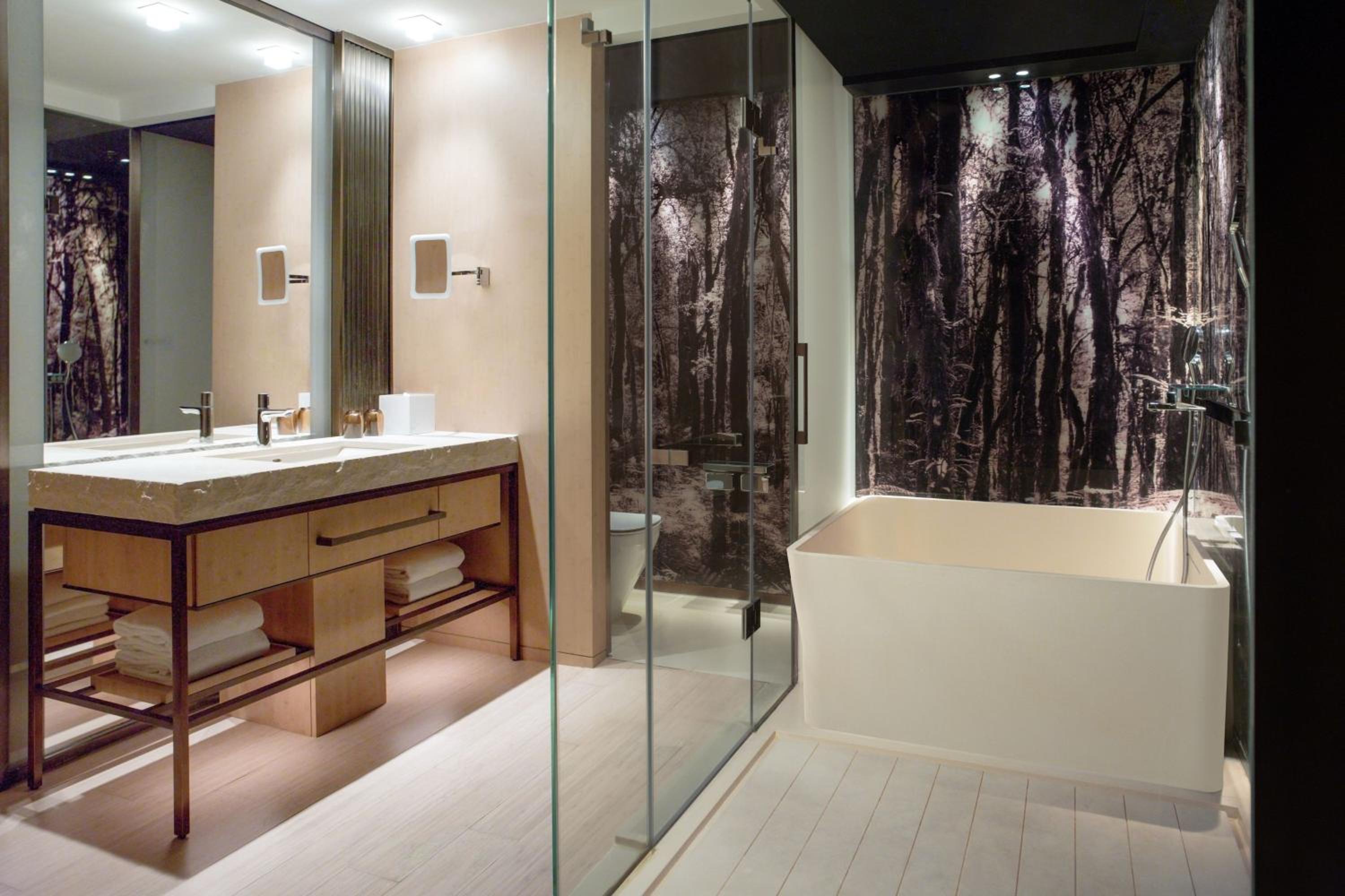 Grand Deluxe King Room photo 2