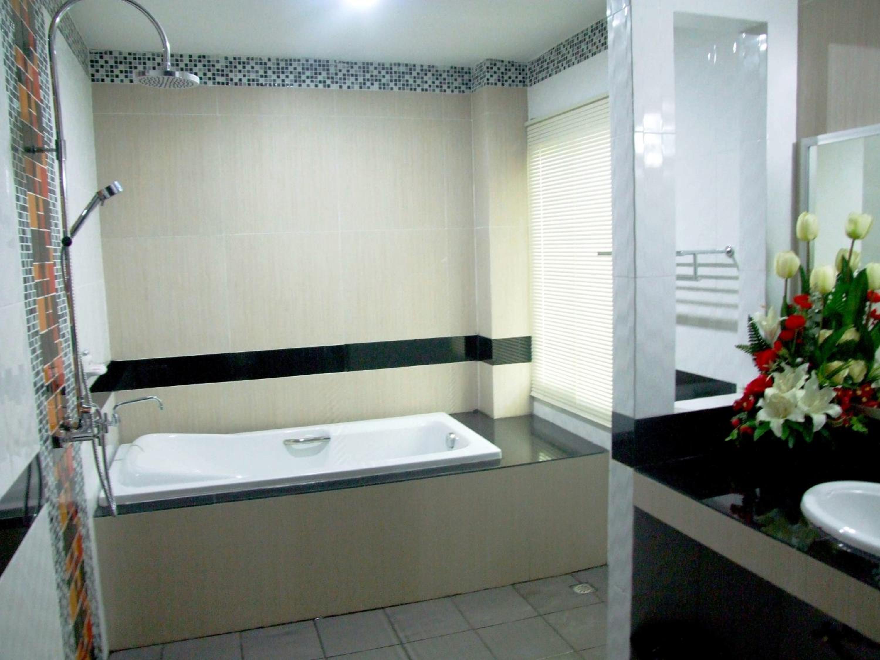 Large Double Room photo 2