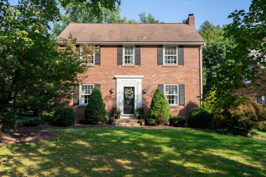 Four-Bedroom House photo 2