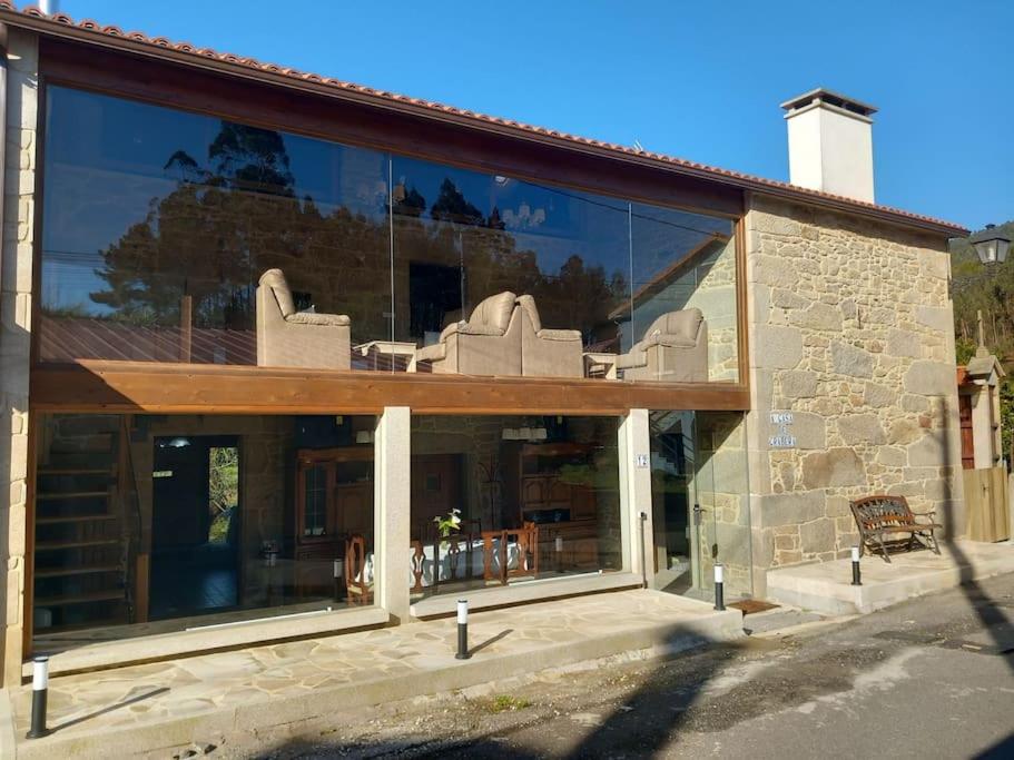 Five-Bedroom House photo 2