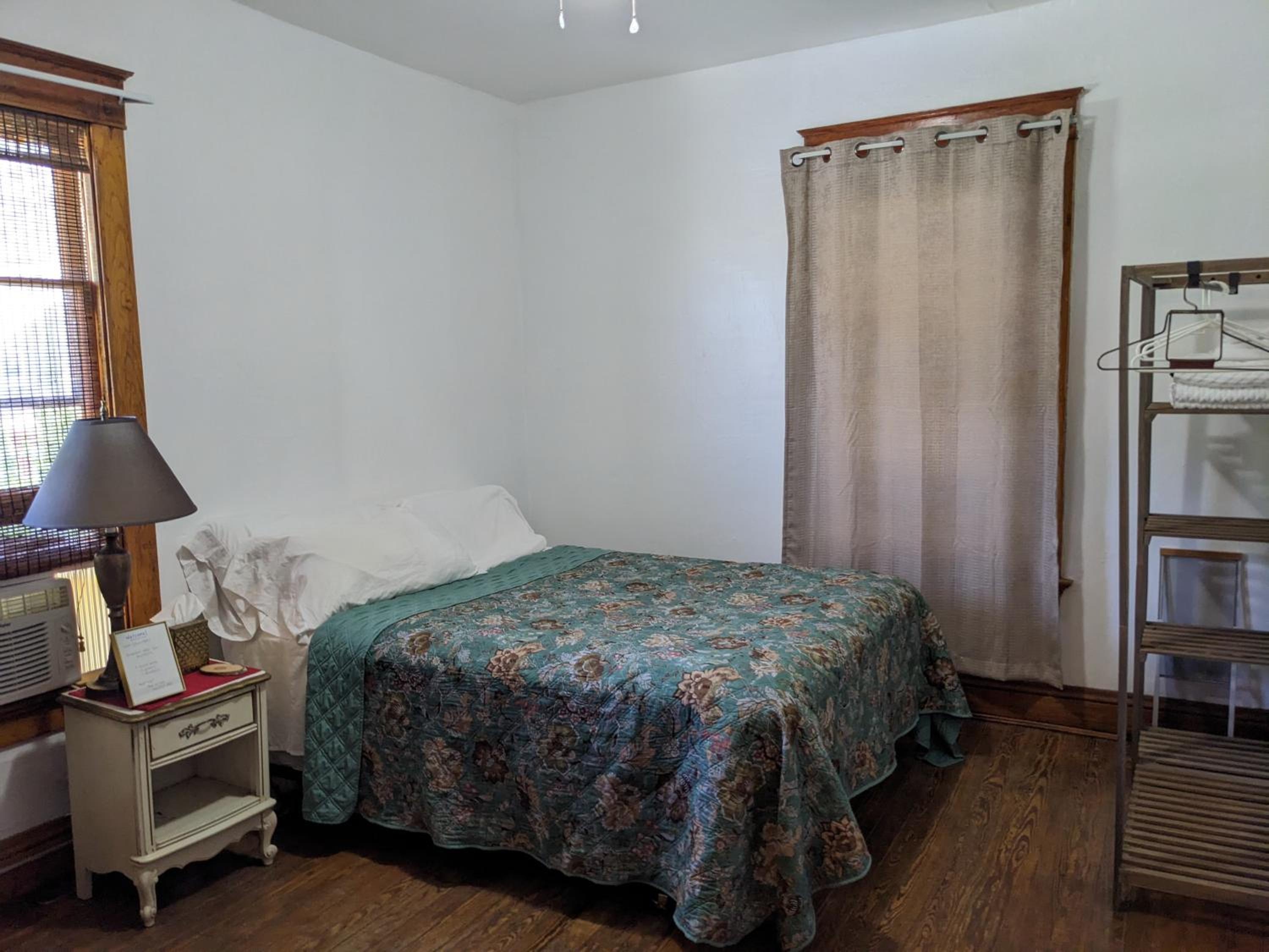 Deluxe Double Room with Shower photo 2