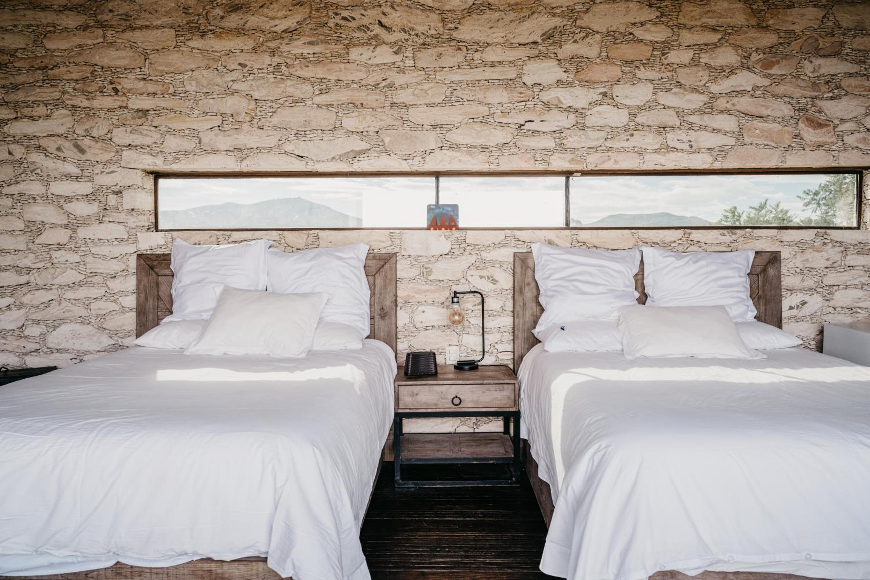 Suite with Lake View - Photo 15