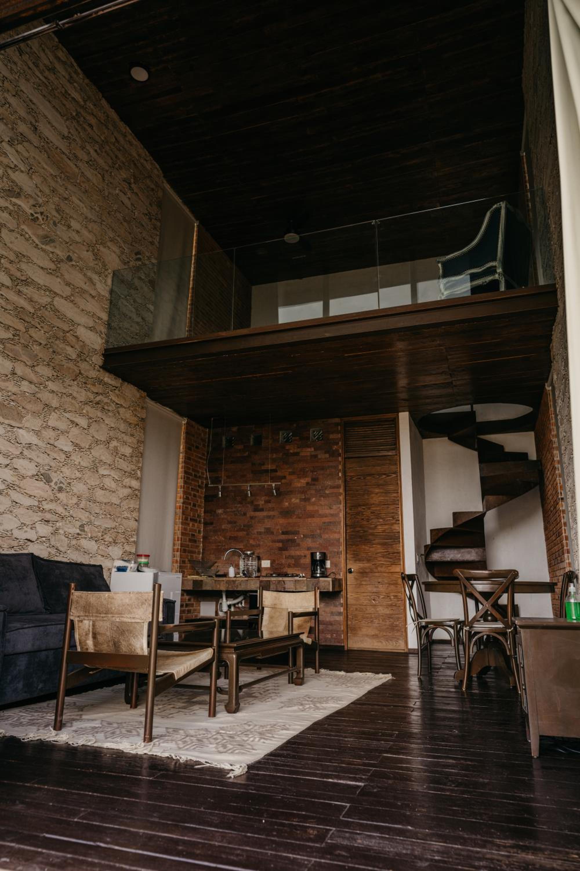 Suite with Mountain View - Photo 19