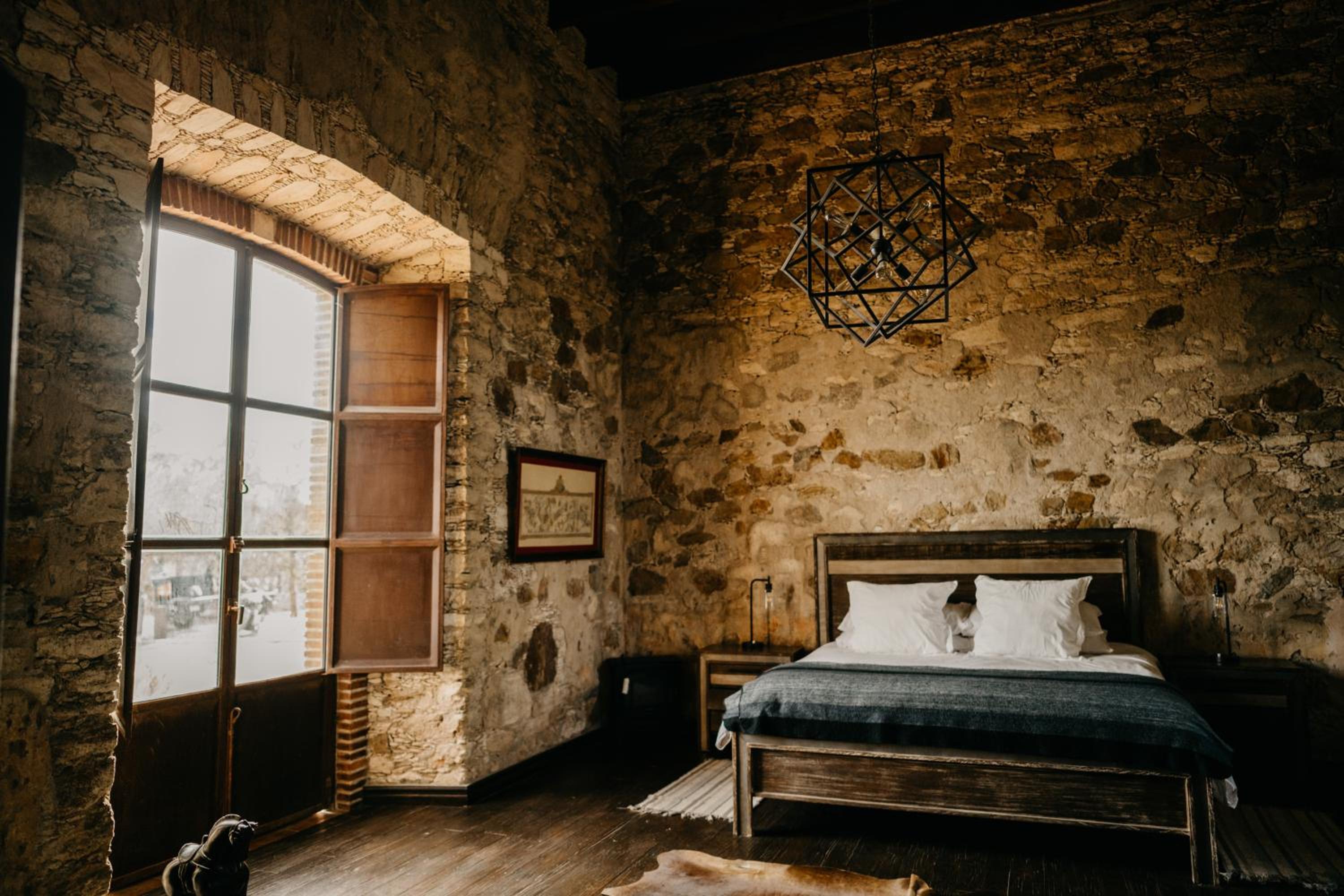 Deluxe King Suite - Photo 50