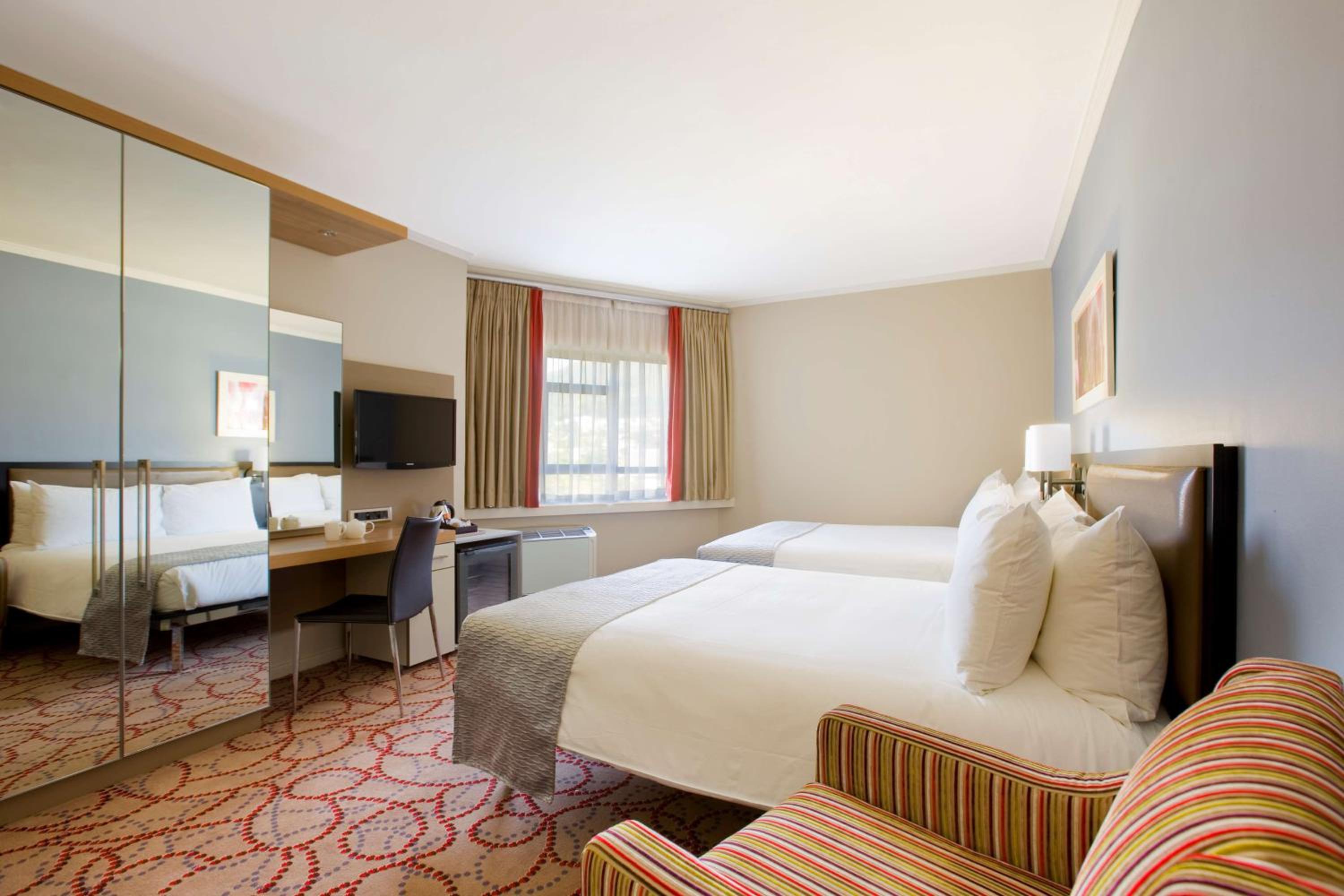 Double Room with Two Double Beds - Non-Smoking photo 1