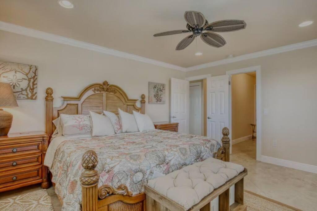 Two-Bedroom House photo 3