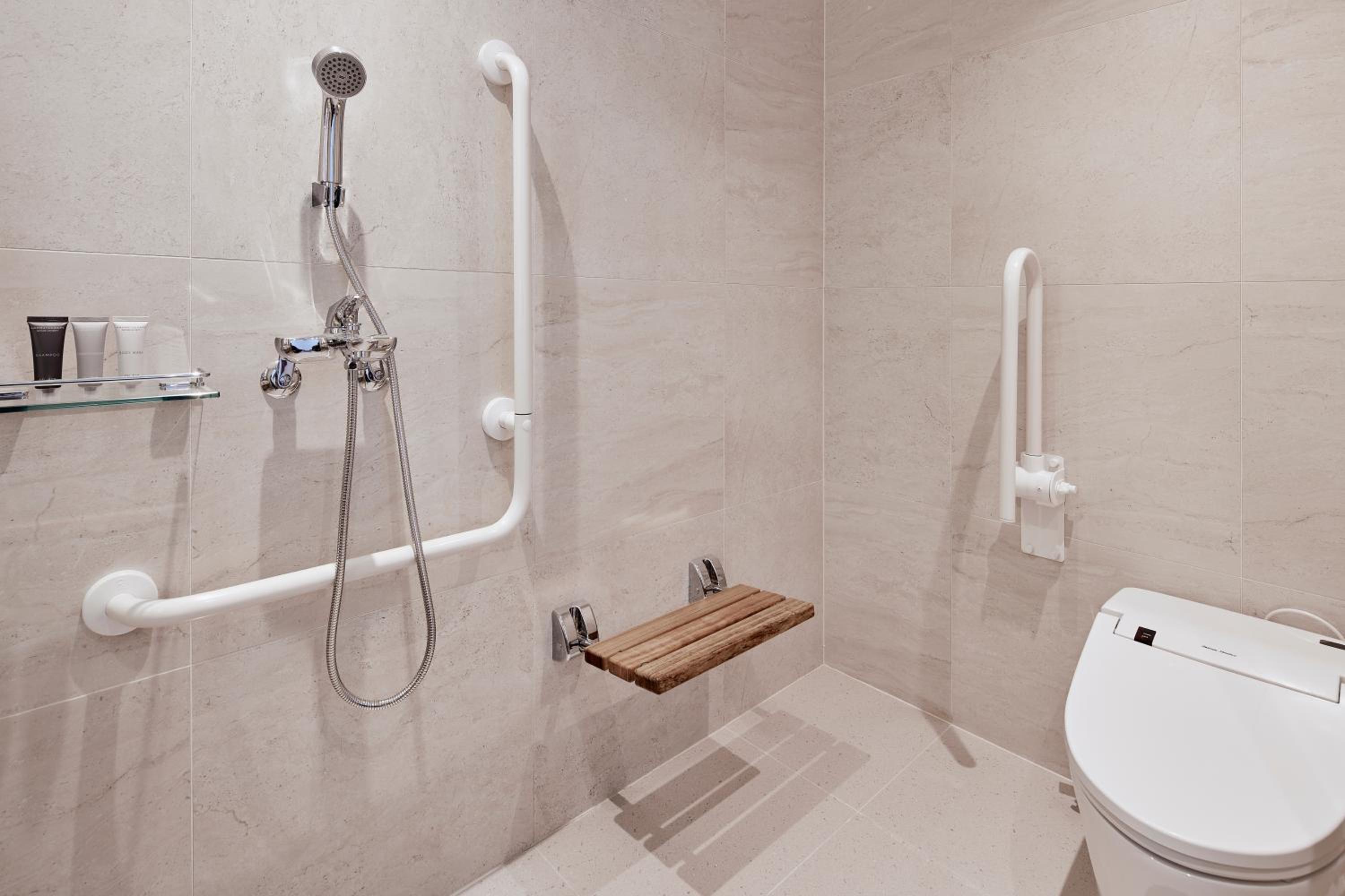 Double Room - Mobility Access/Non-Smoking photo 2
