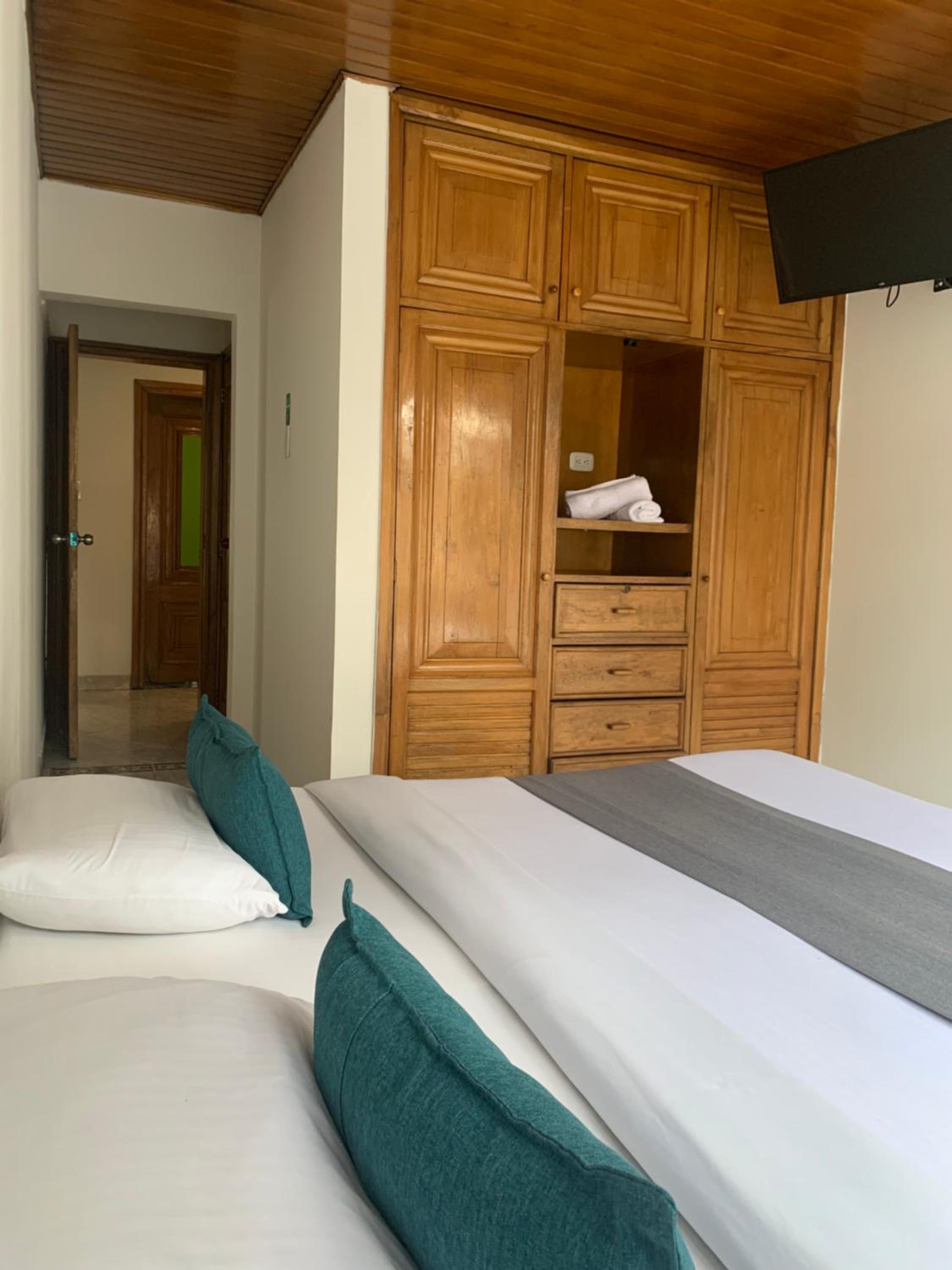 Double Room - Photo 5