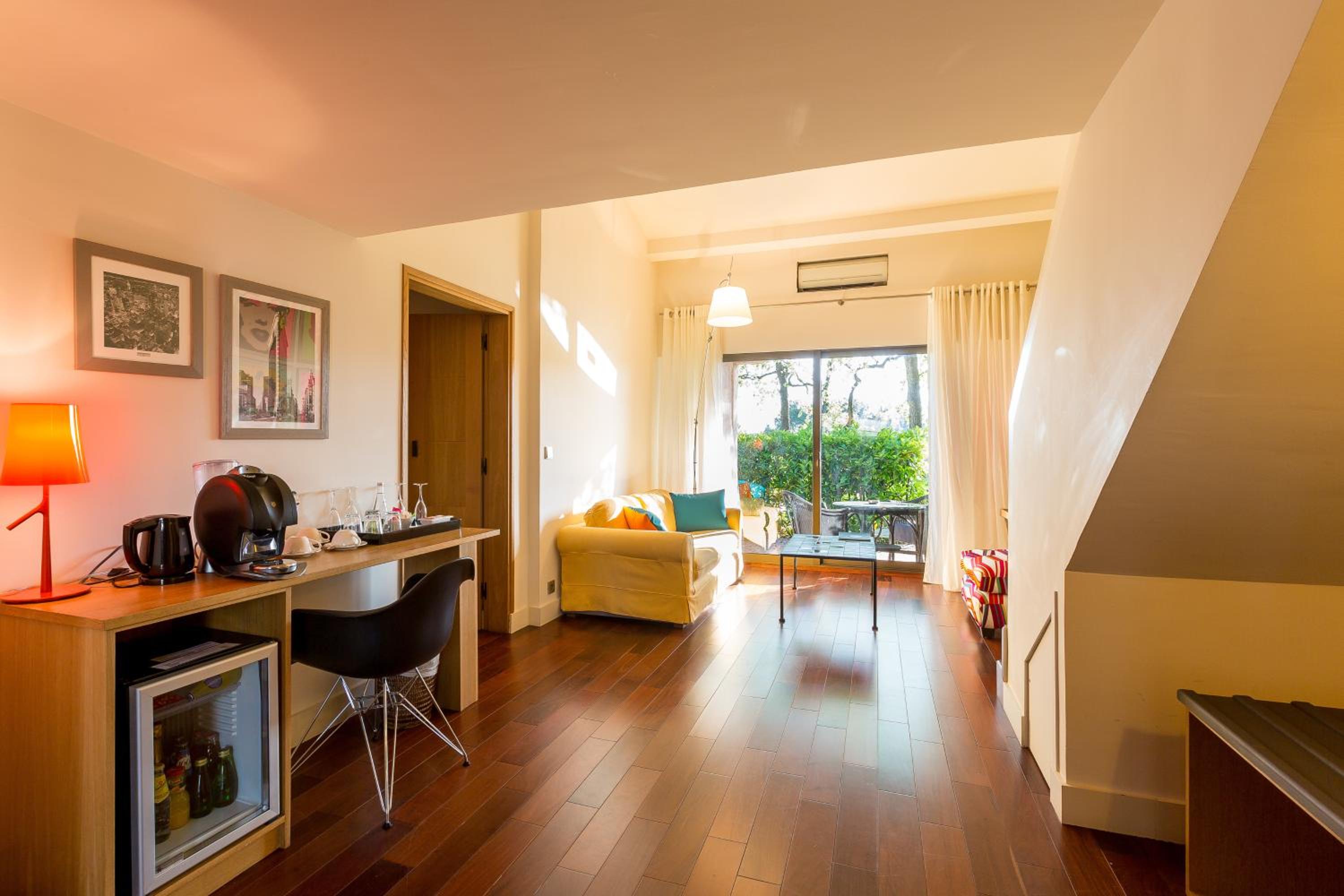 Family Suite with Spa Access - Photo 1