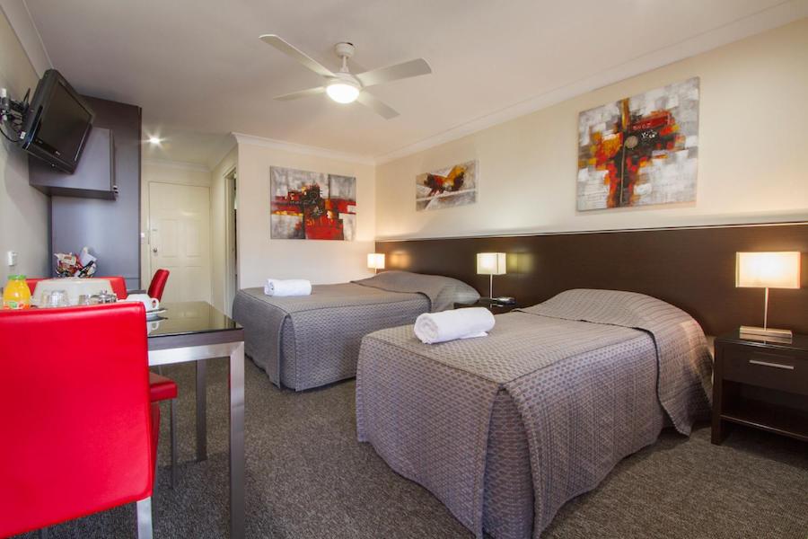 Standard Queen Room - Non Smoking - Photo 6