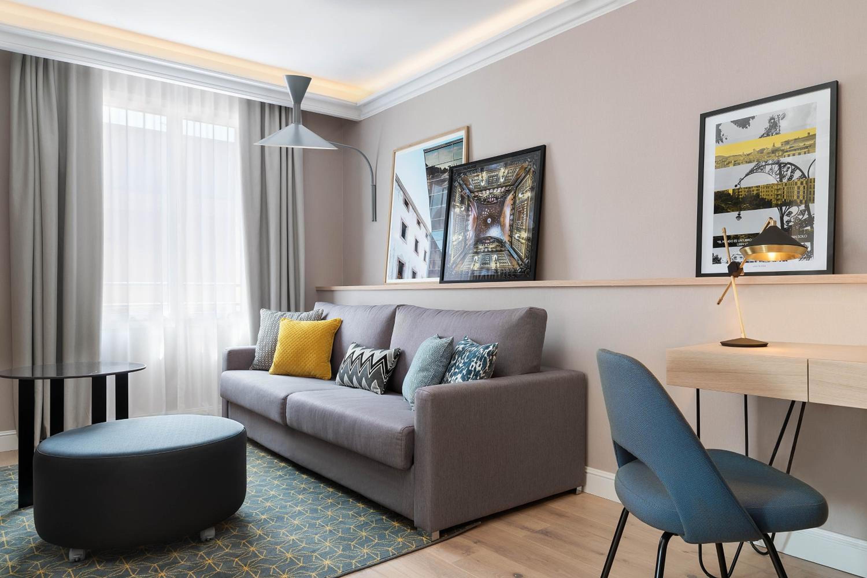 Prestige King Suite