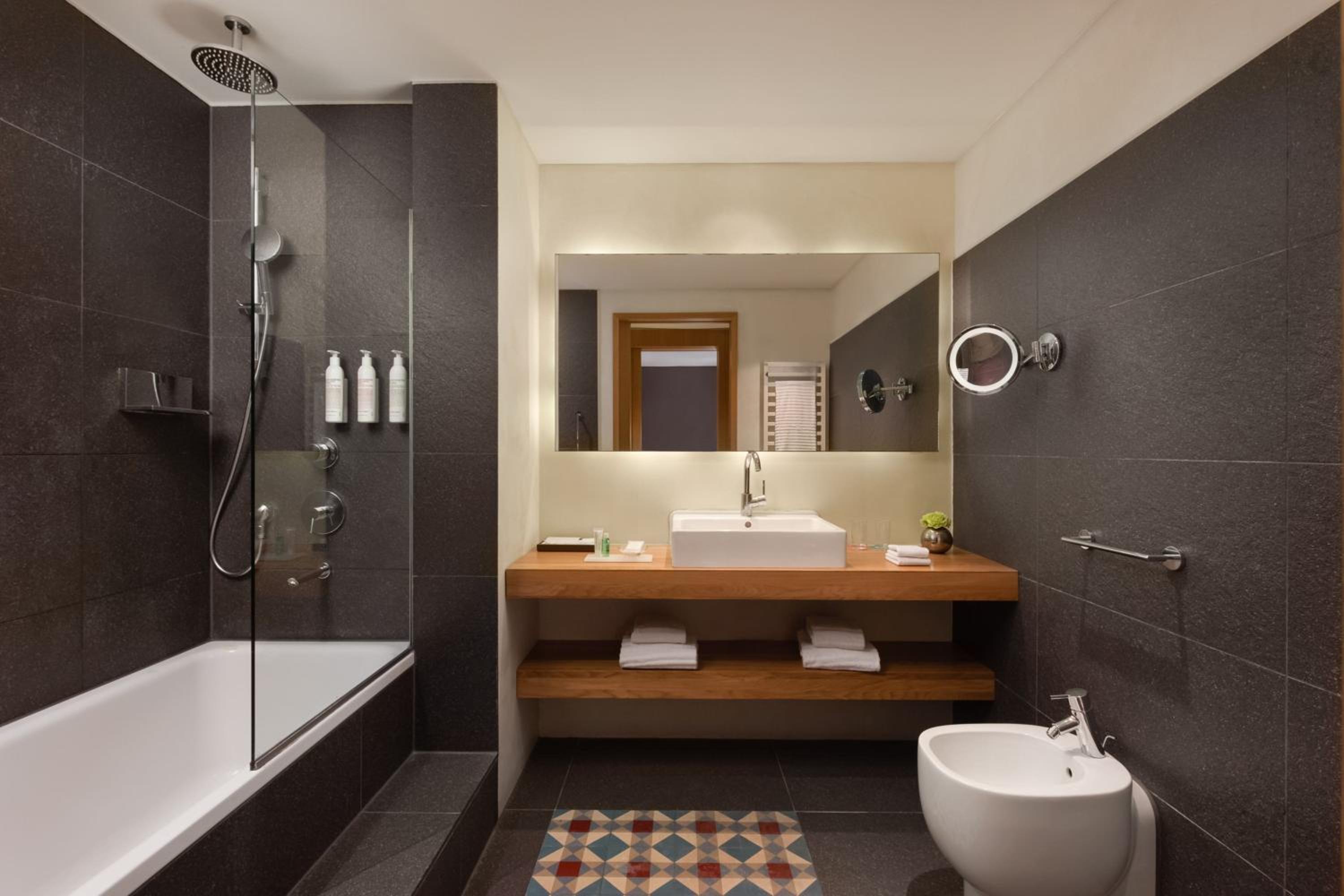 Junior Twin Suite
