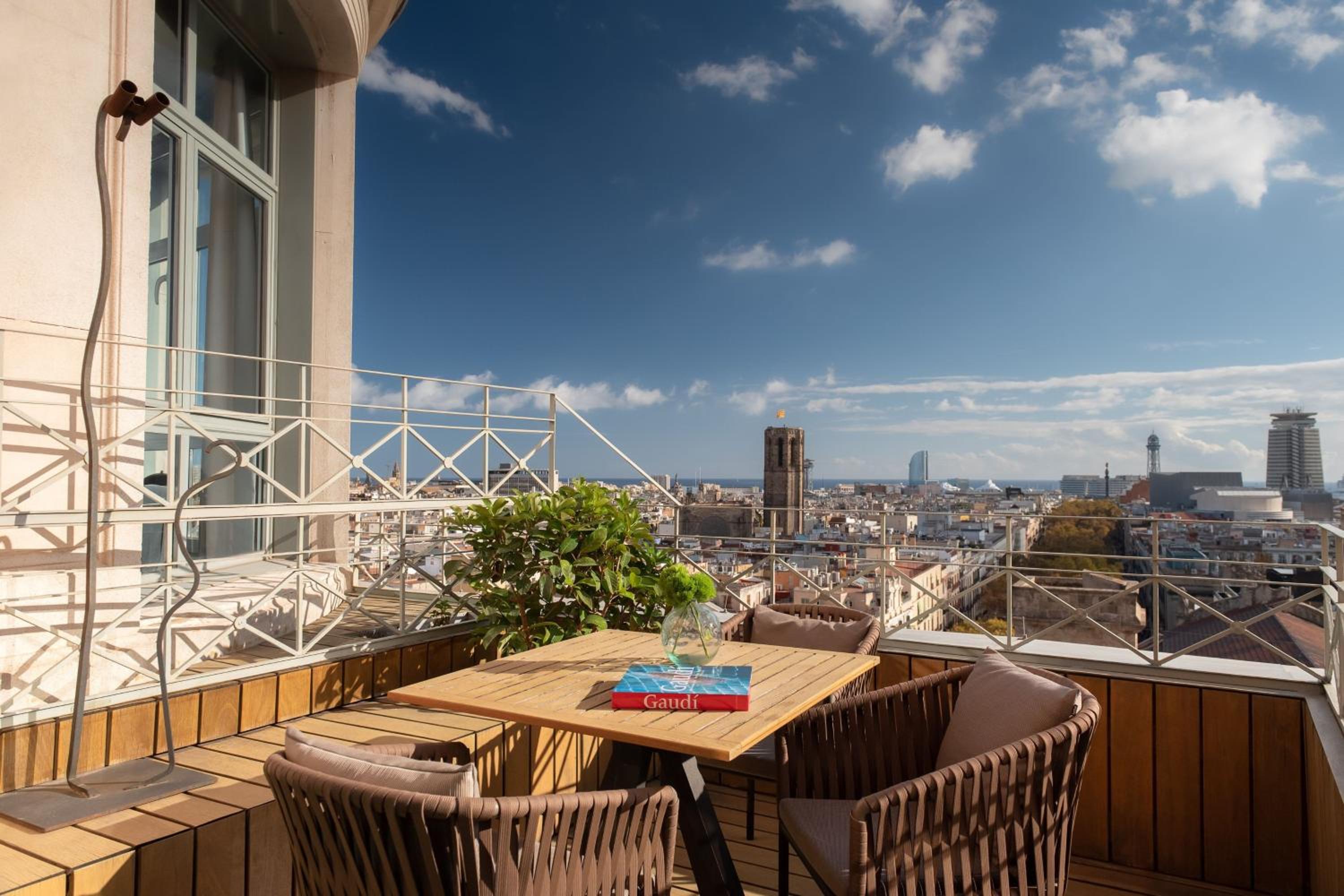 Panoramic Penthouse Suite