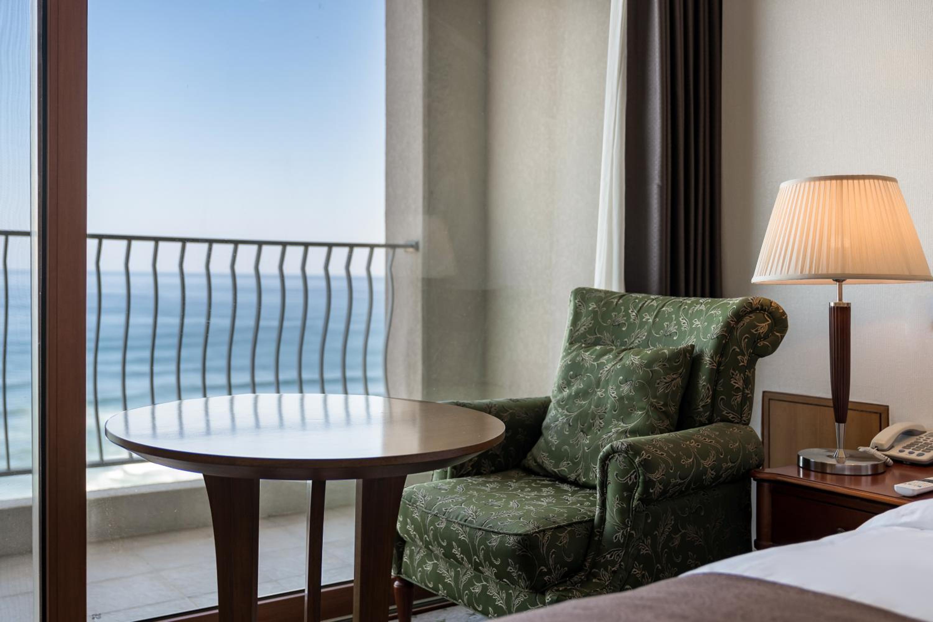 Superior Suite - Photo 3