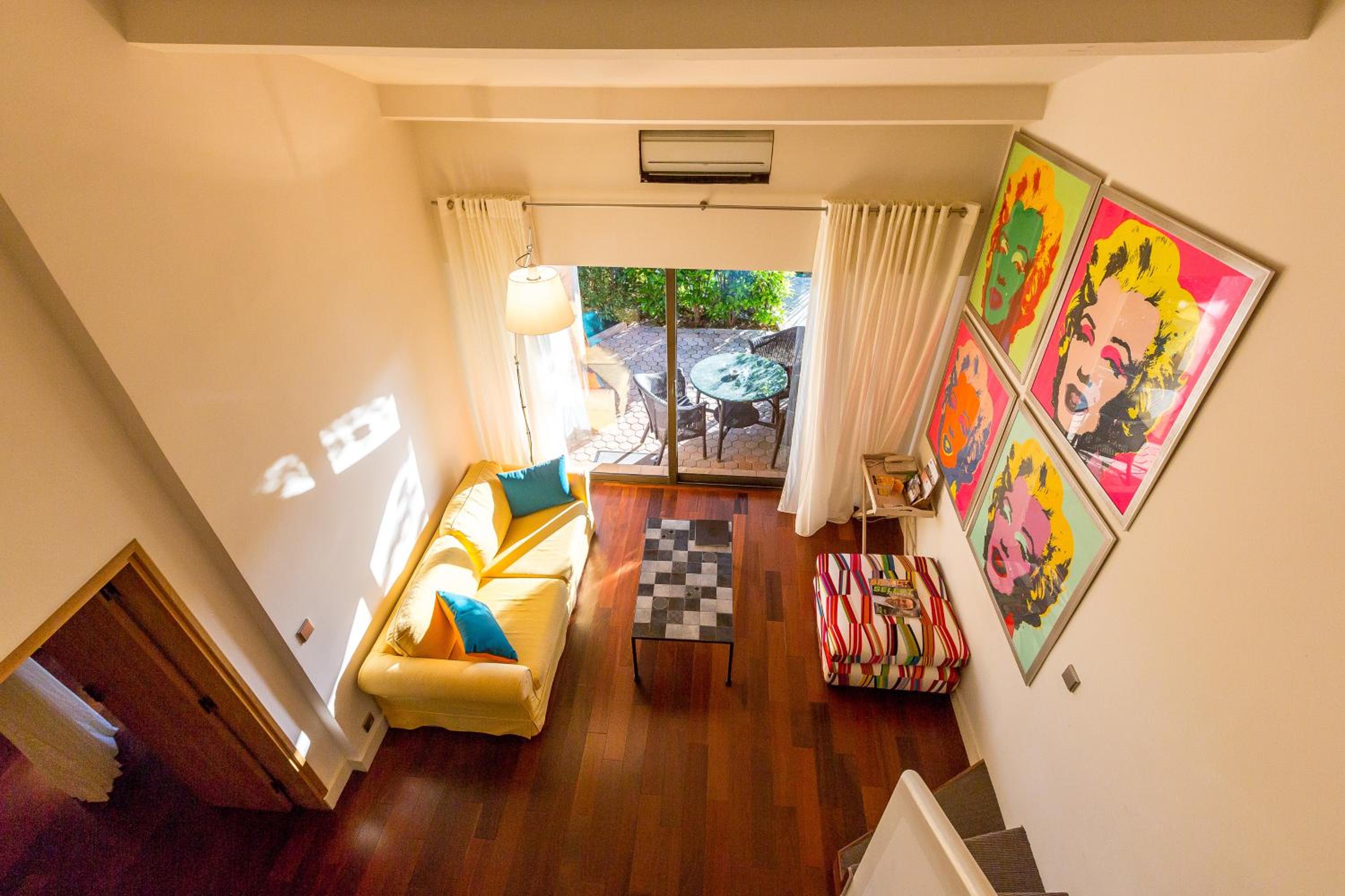 Family Suite with Spa Access - Photo 5
