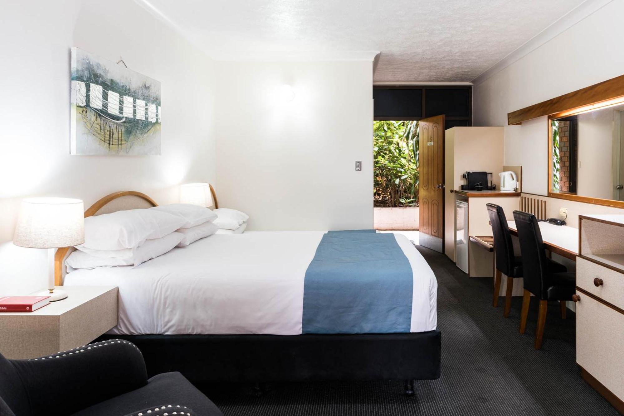 Double or Twin Room - Photo 3