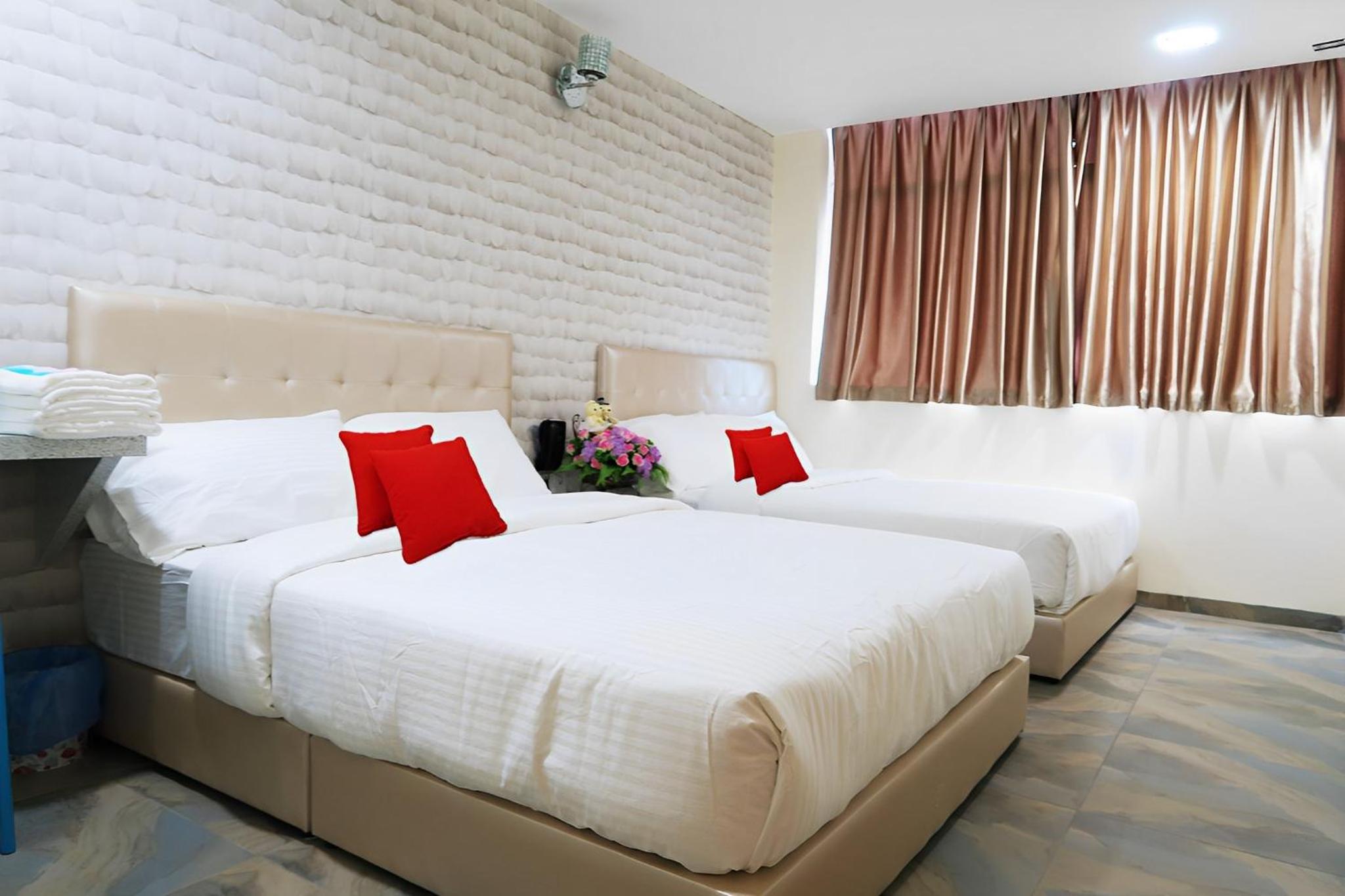 Deluxe Queen Room with Two Queen Beds