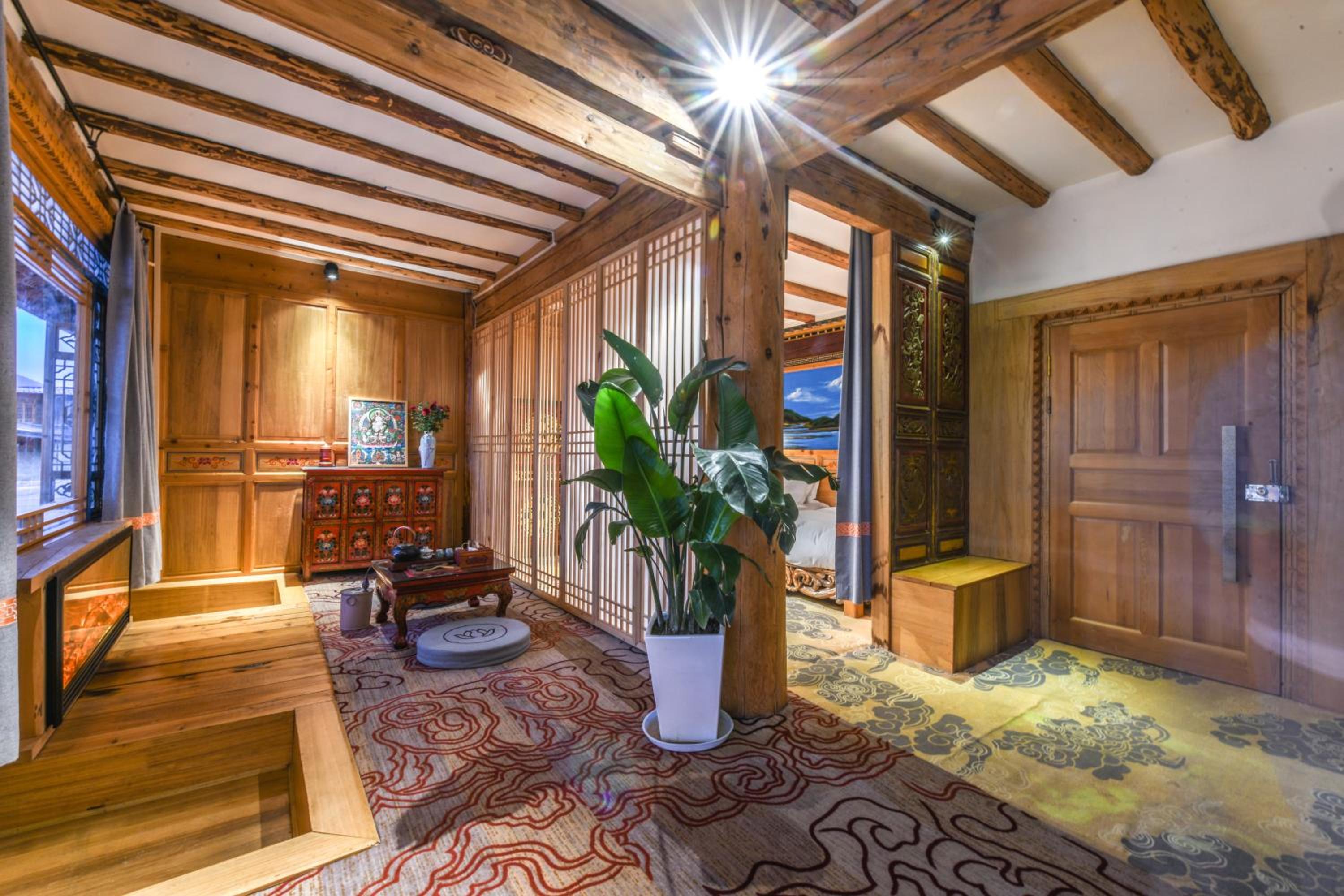 Deluxe Family Suite photo 3