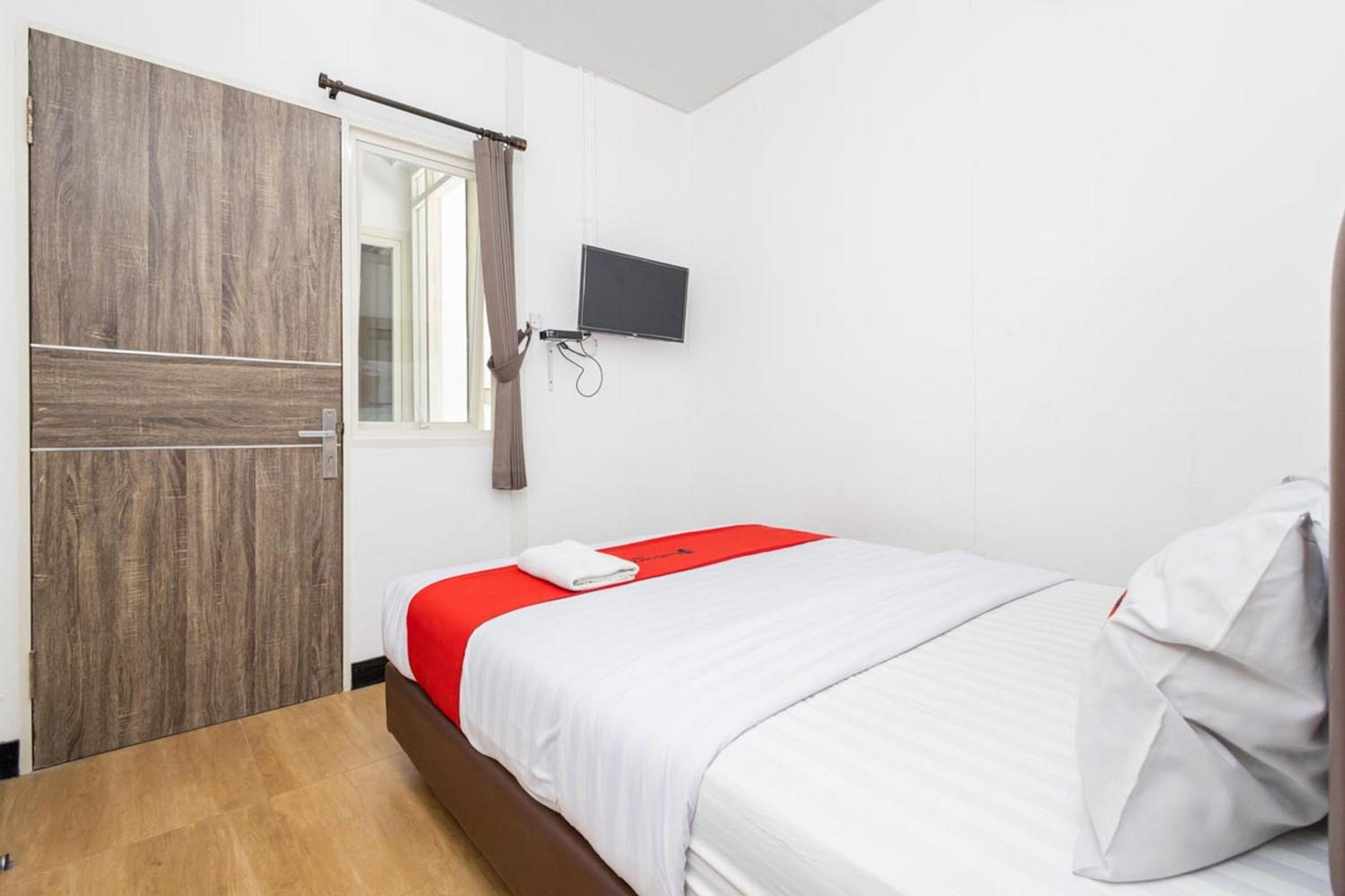 Standard Double Room - Photo 18