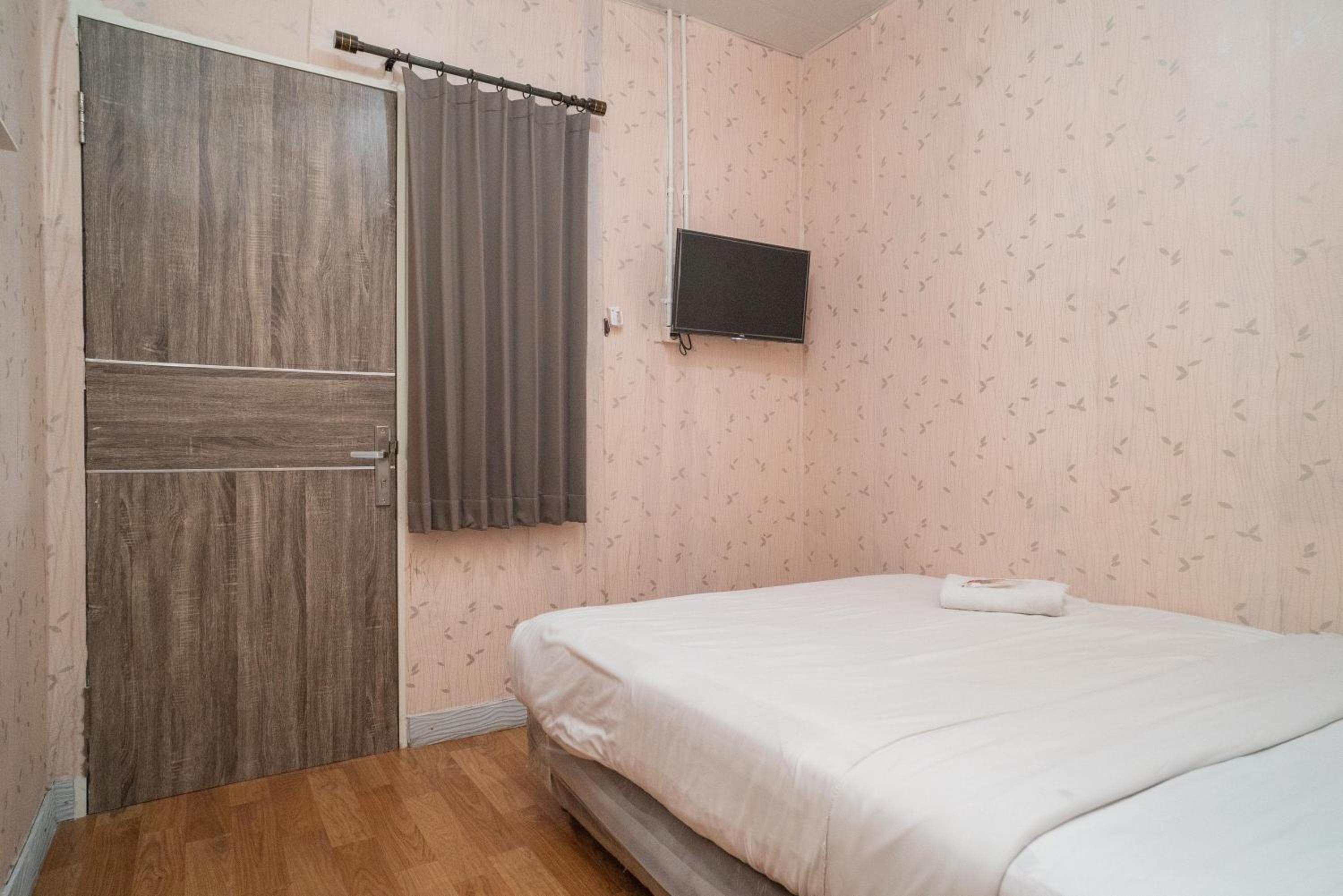 Standard Double Room - Photo 10