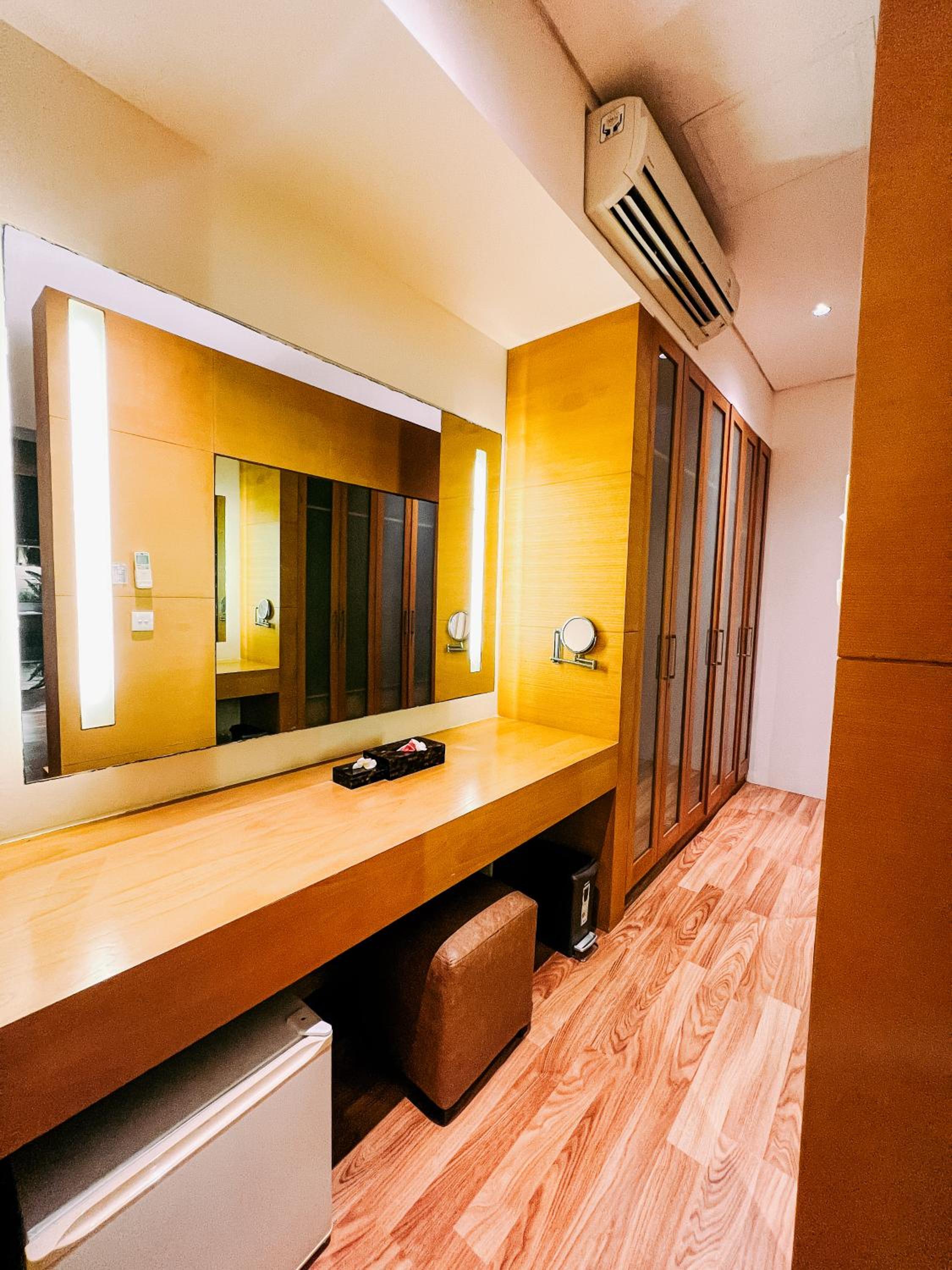 Two-Bedroom Villa with Private Pool - Photo 10