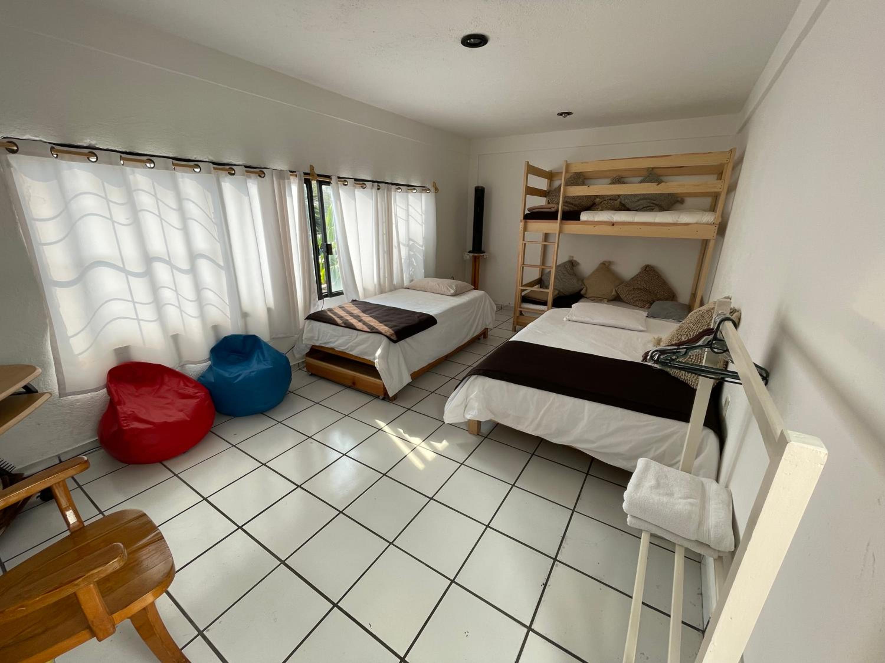 Quadruple Room with Private External Bathroom photo 1