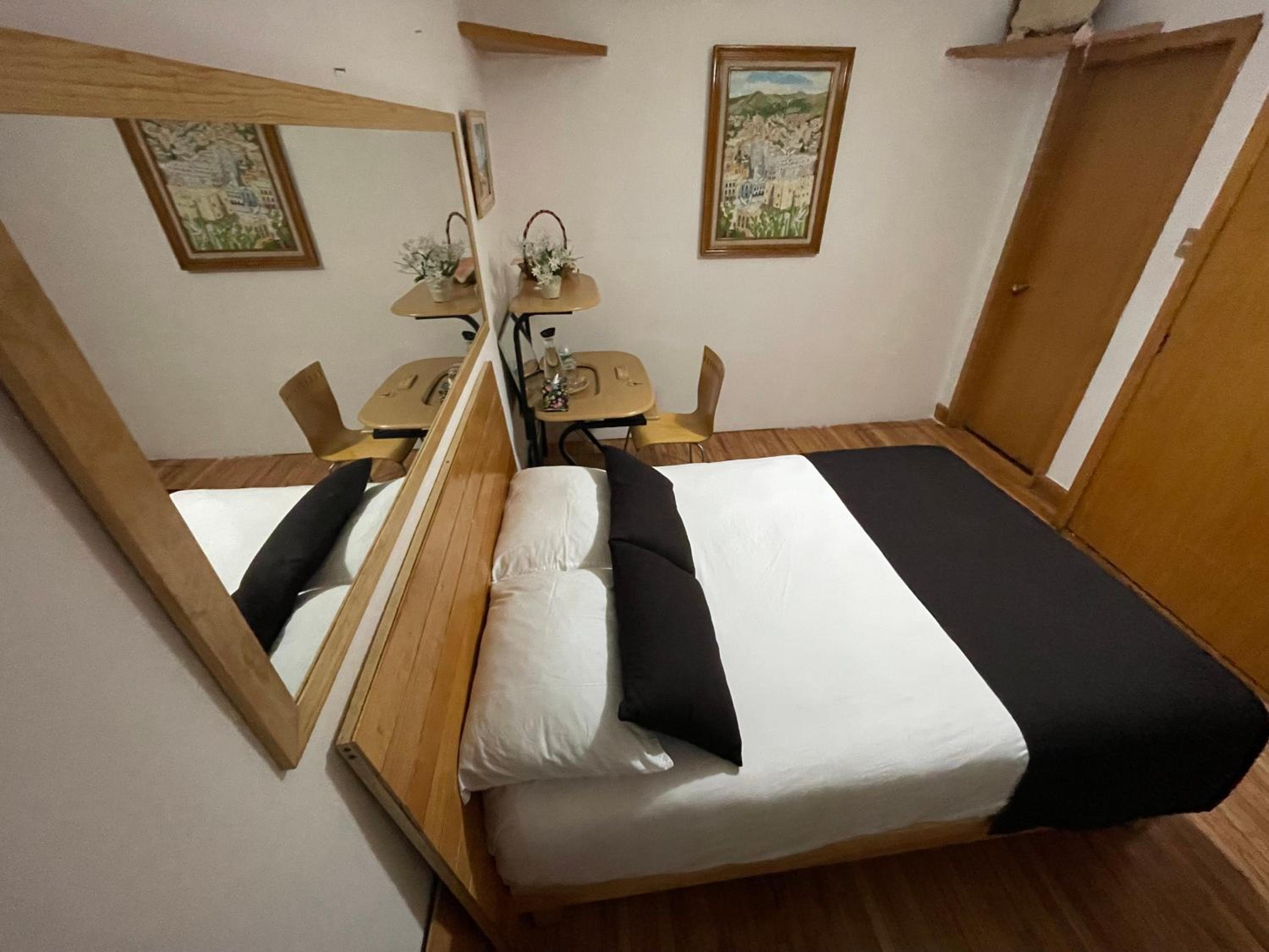 Standard Double Room photo 2