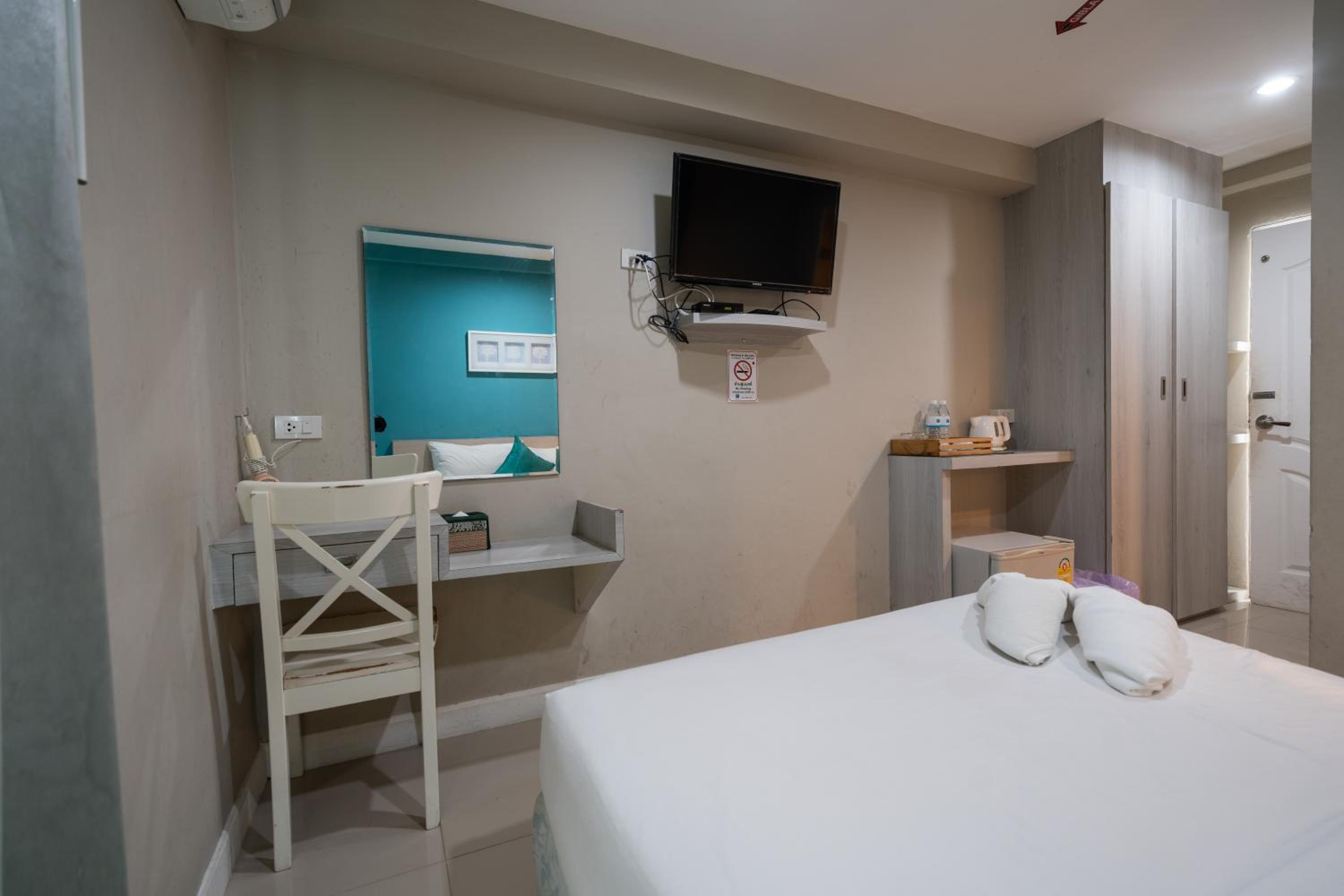 Standard Double Room - Photo 2