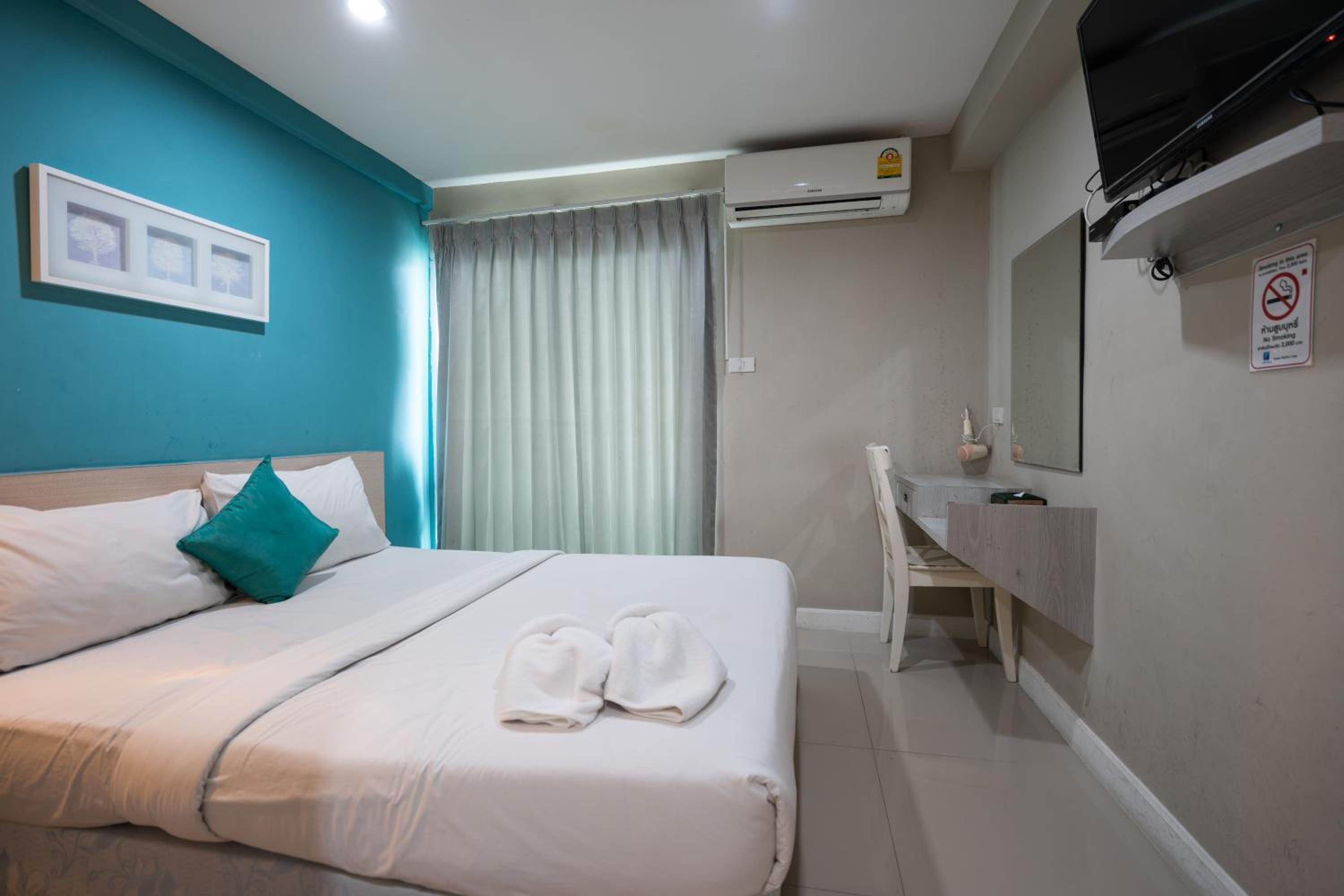 Standard Double Room - Photo 6