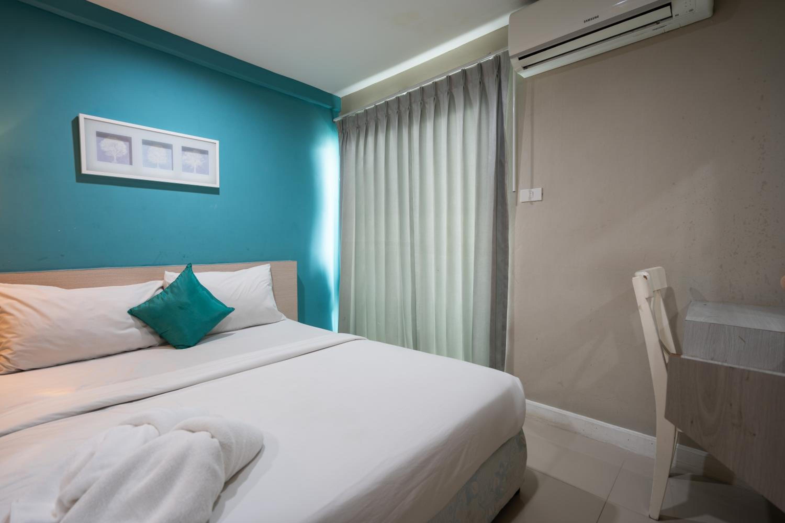 Standard Double Room - Photo 5