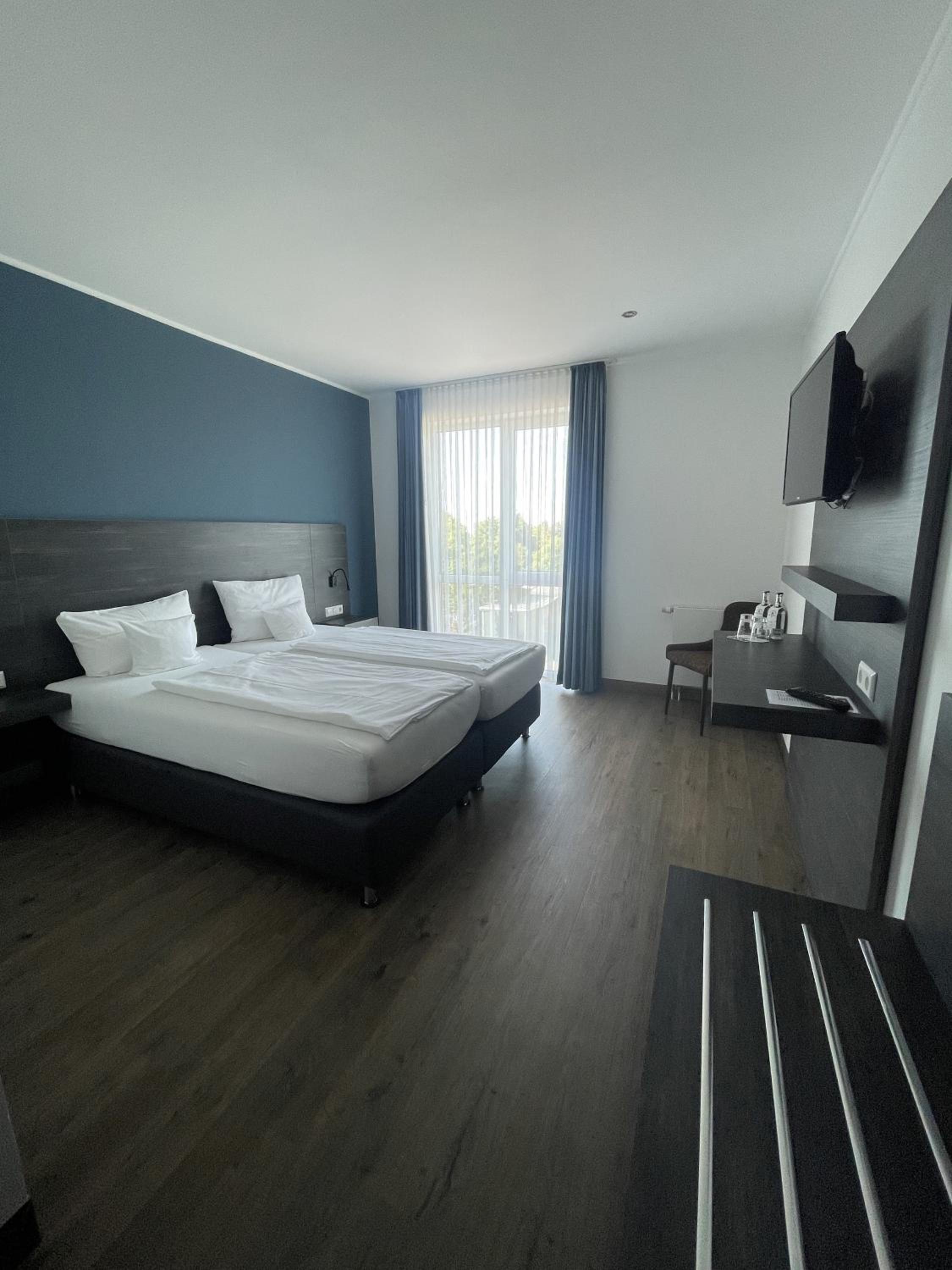 Double Room - Photo 10