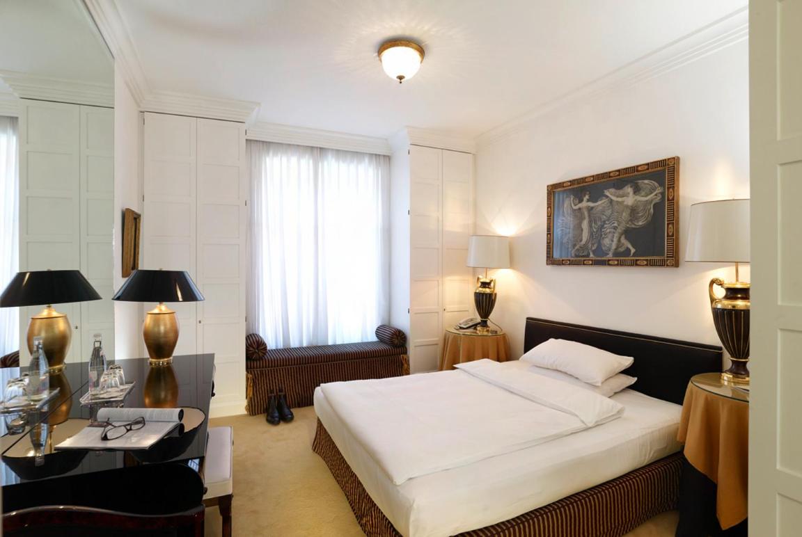 Superior Double or Twin Room photo 3