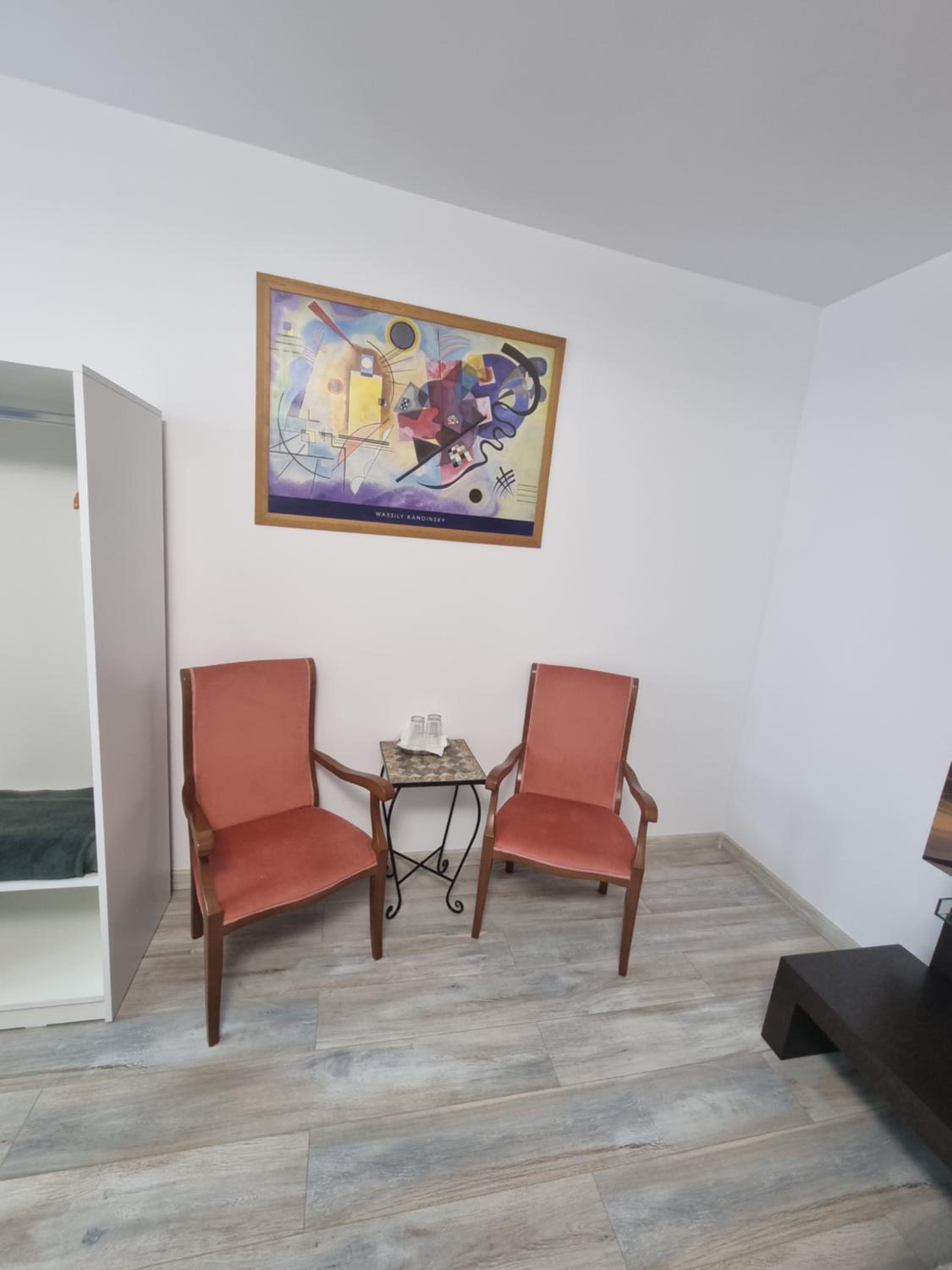Superior King Room - Photo 7