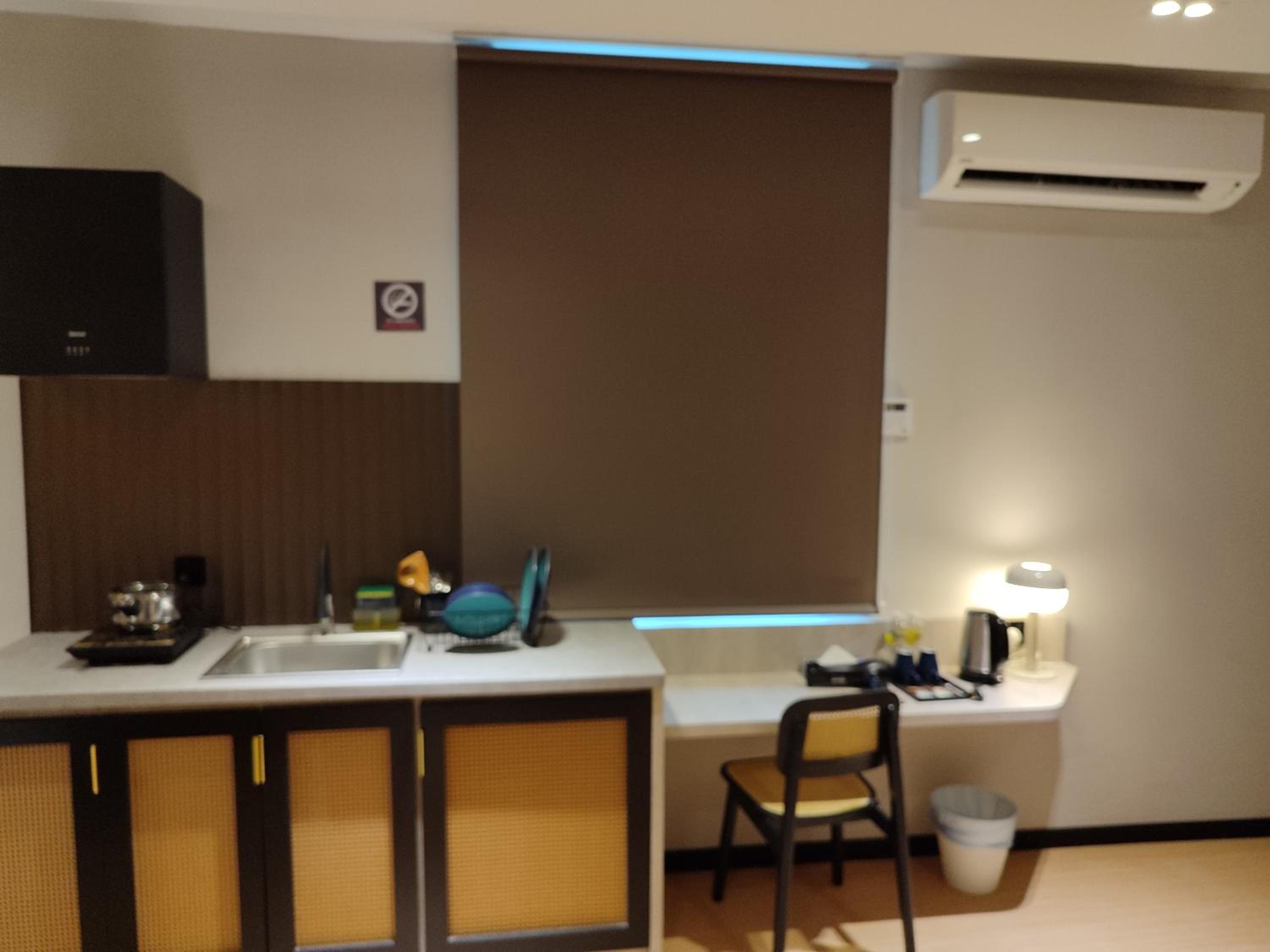 Deluxe Suite - Photo 26