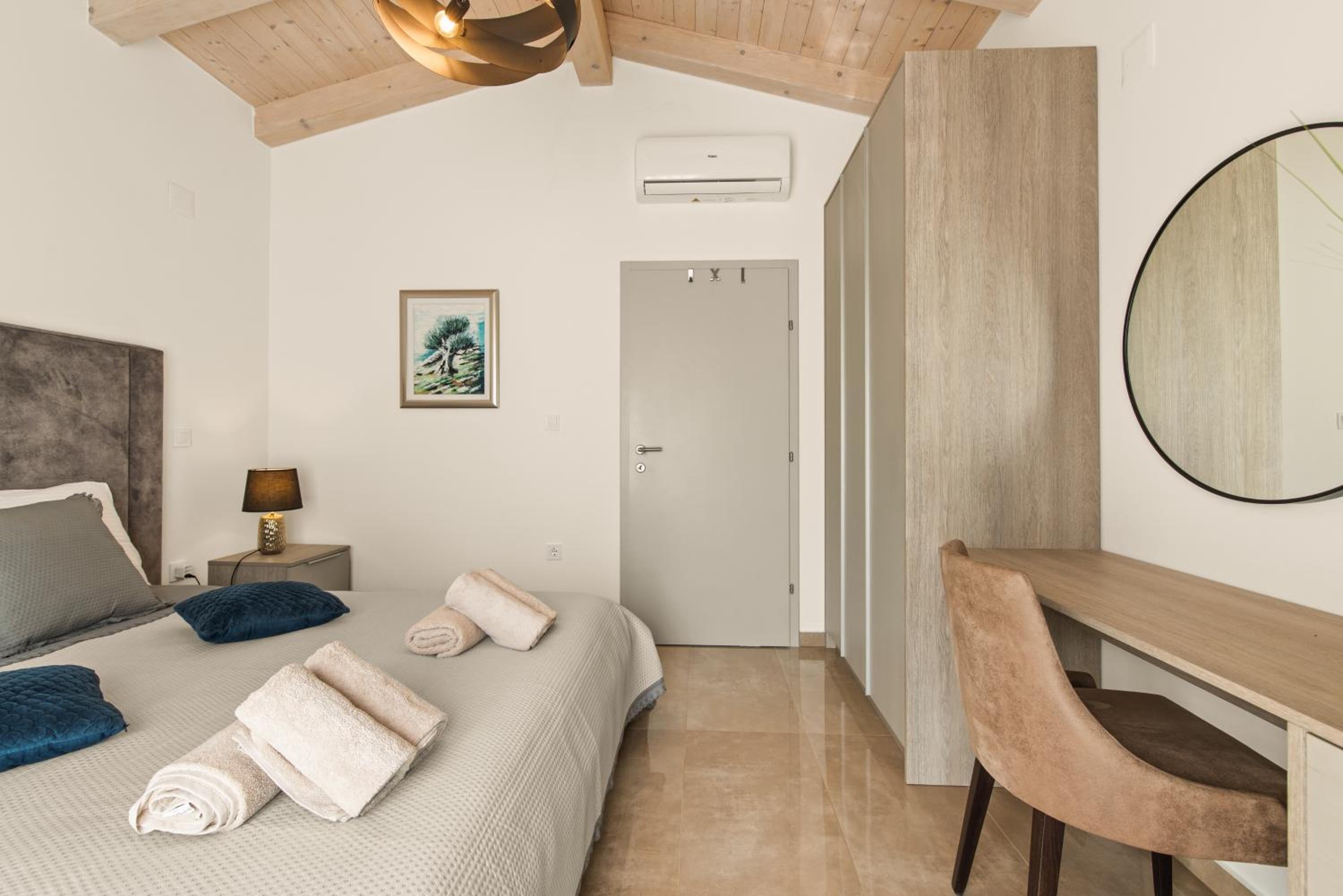 Three-Bedroom Villa photo 3