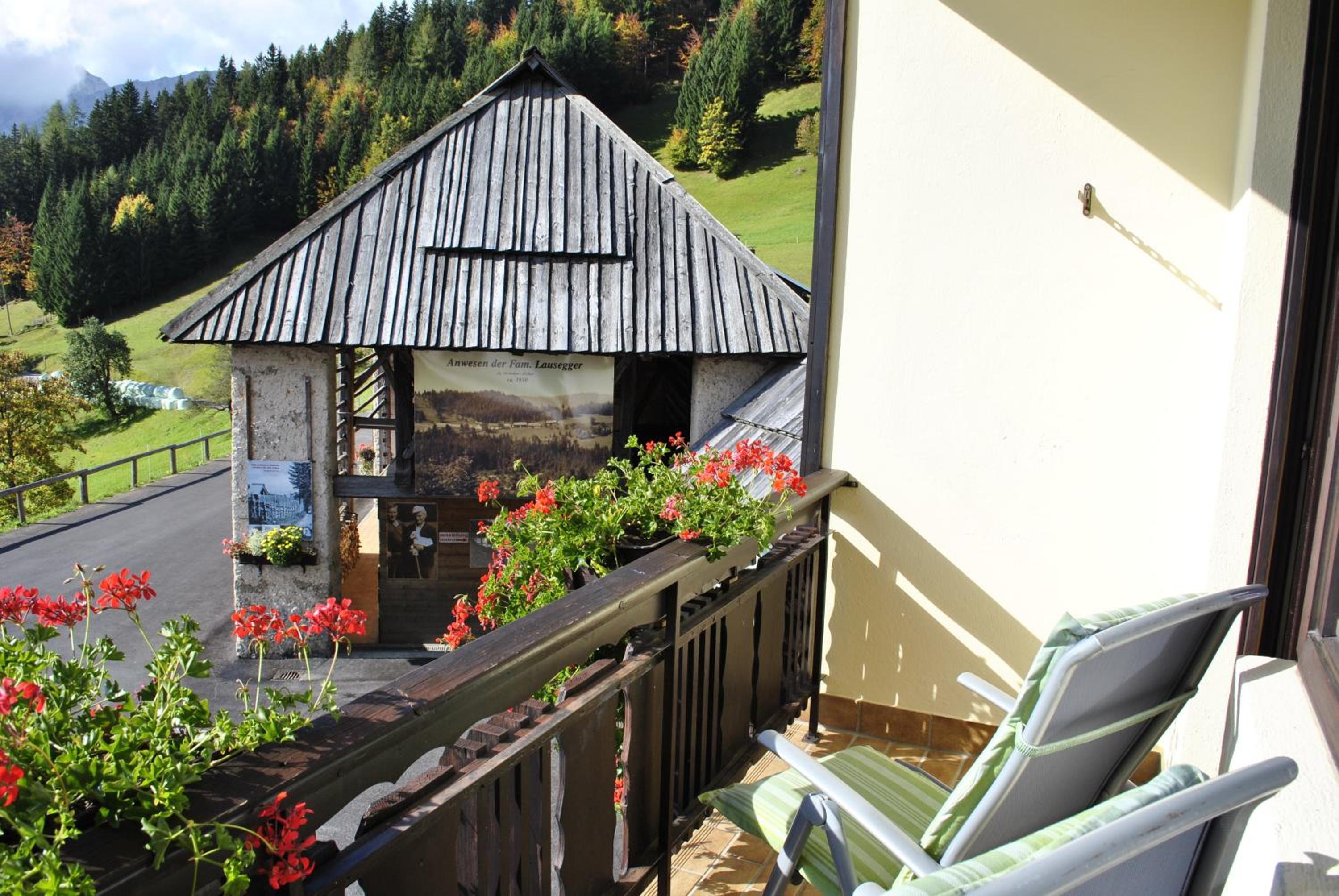 Single Room with Balcony photo 2