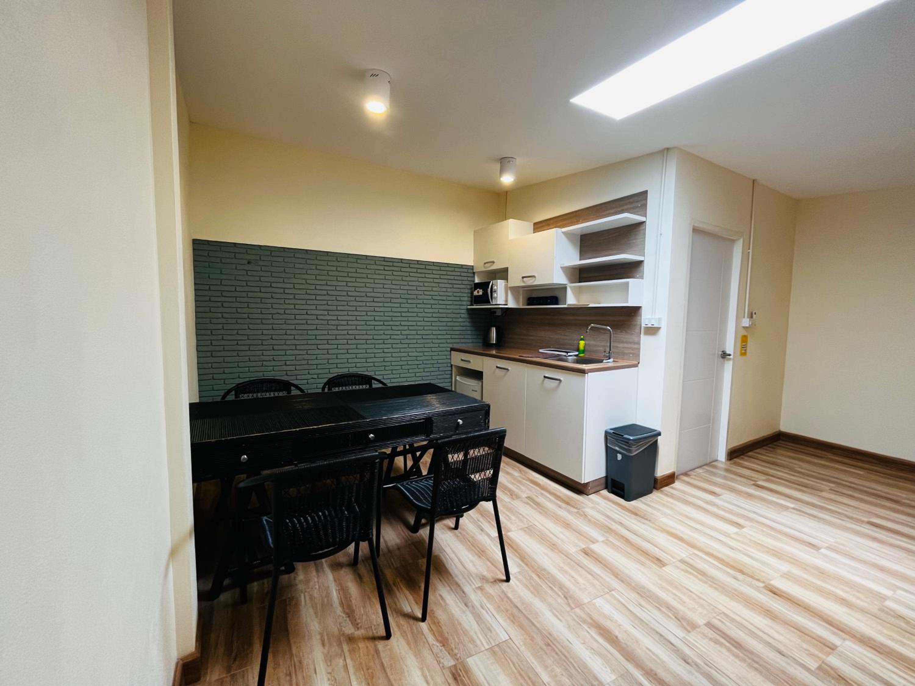 Family Room - Photo 7