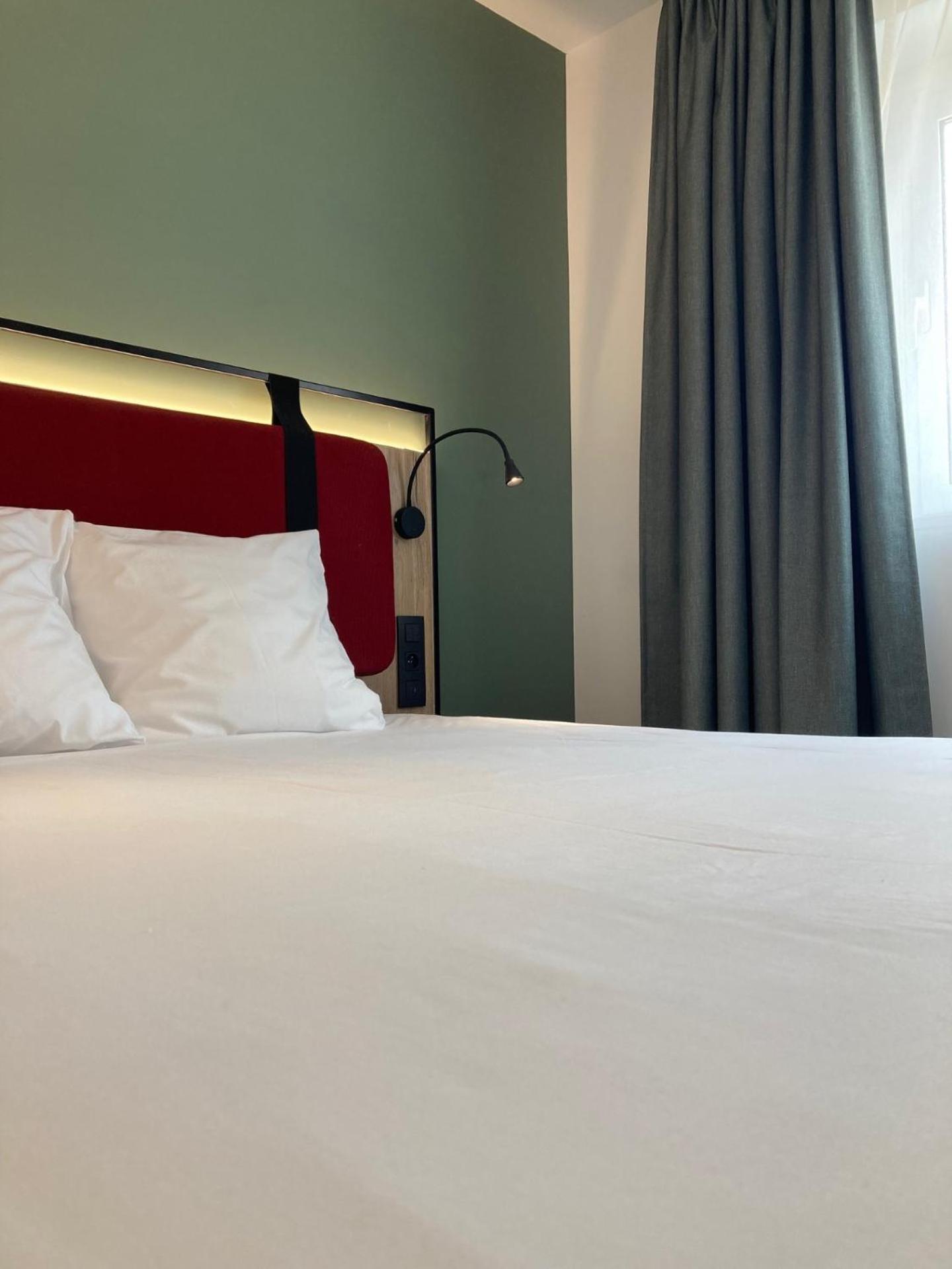 Double Room with Two Double Beds - Photo 3