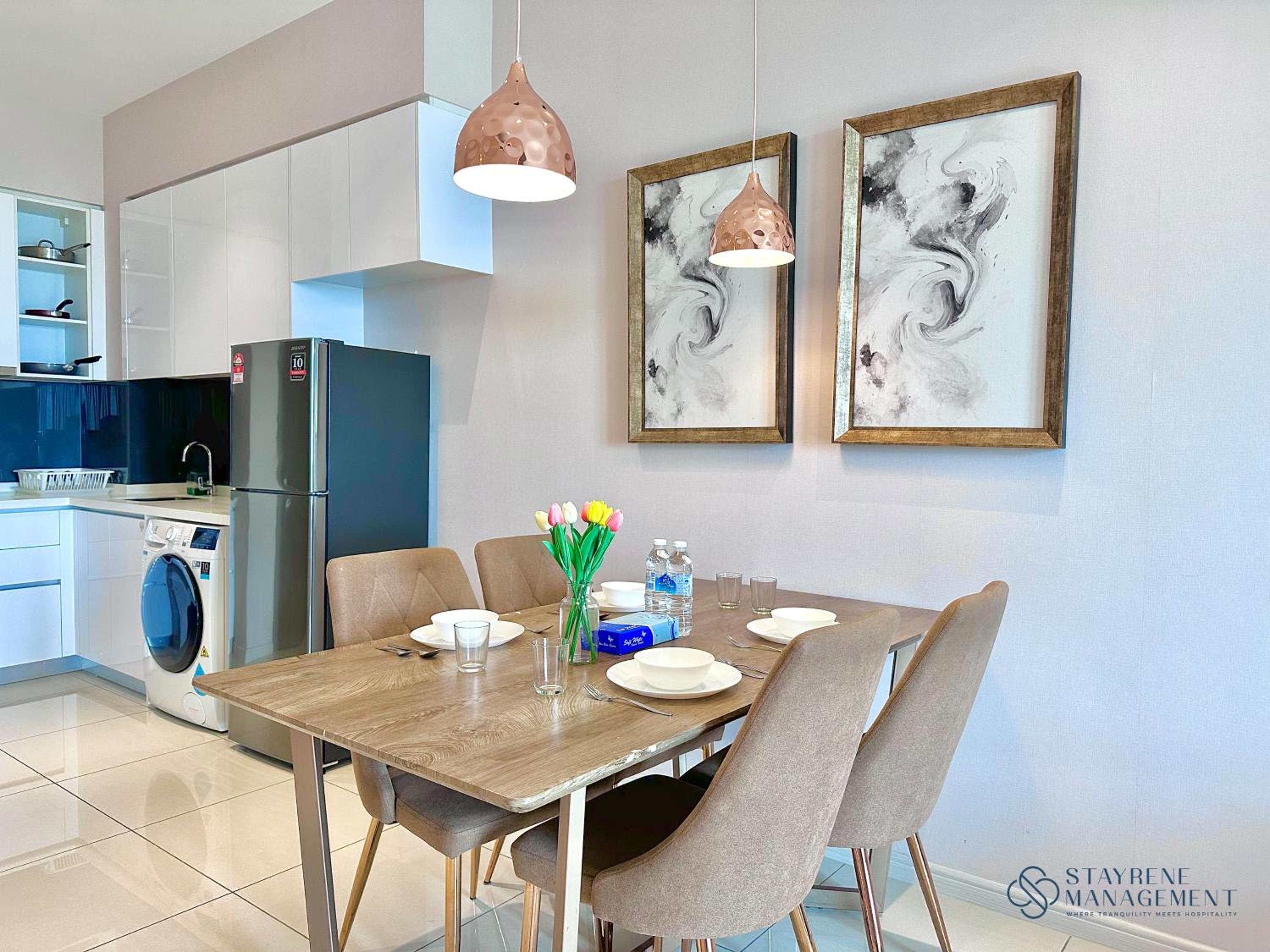 Two-Bedroom Suite - Photo 4