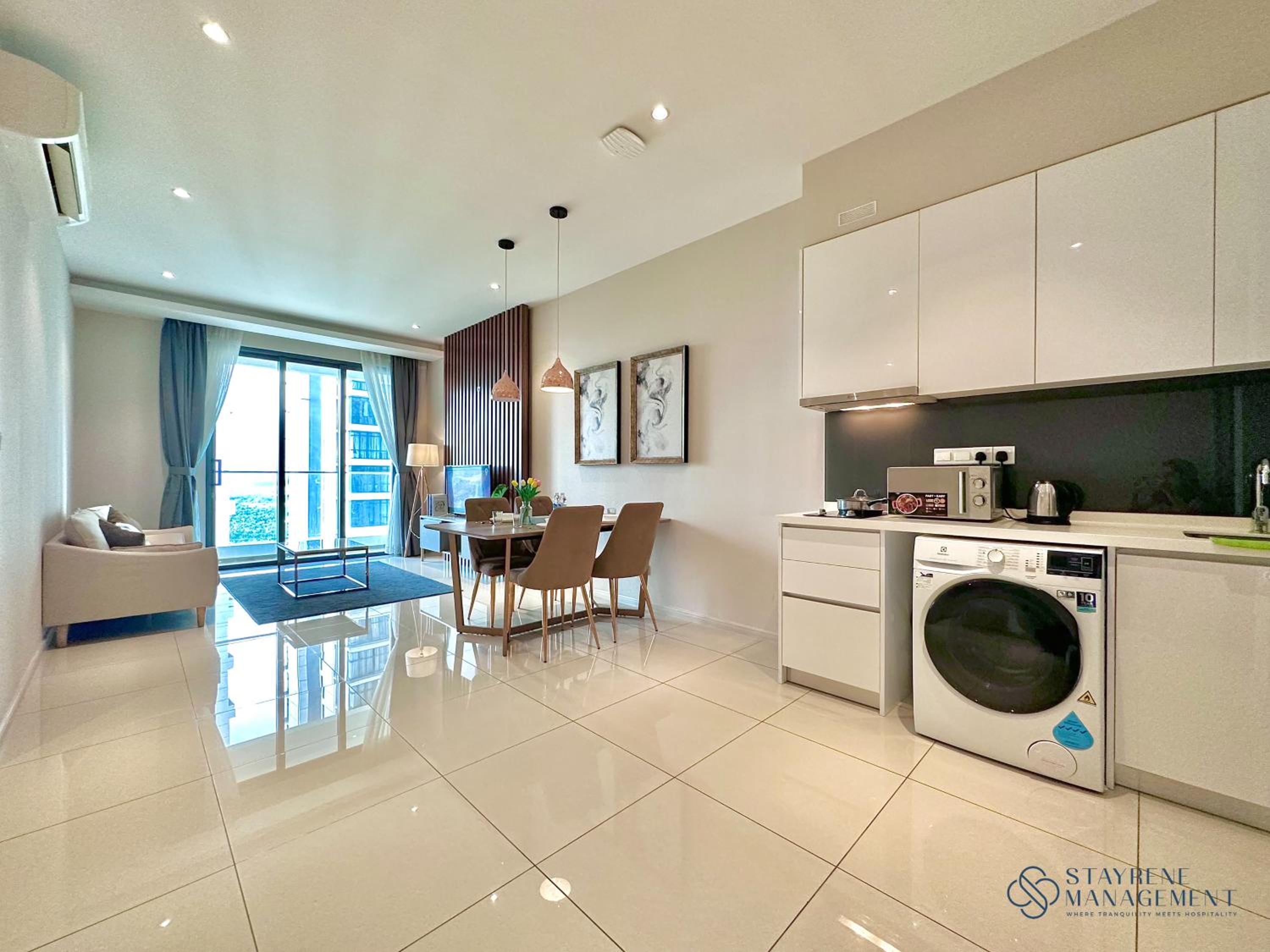 Apartment with Balcony - Photo 14