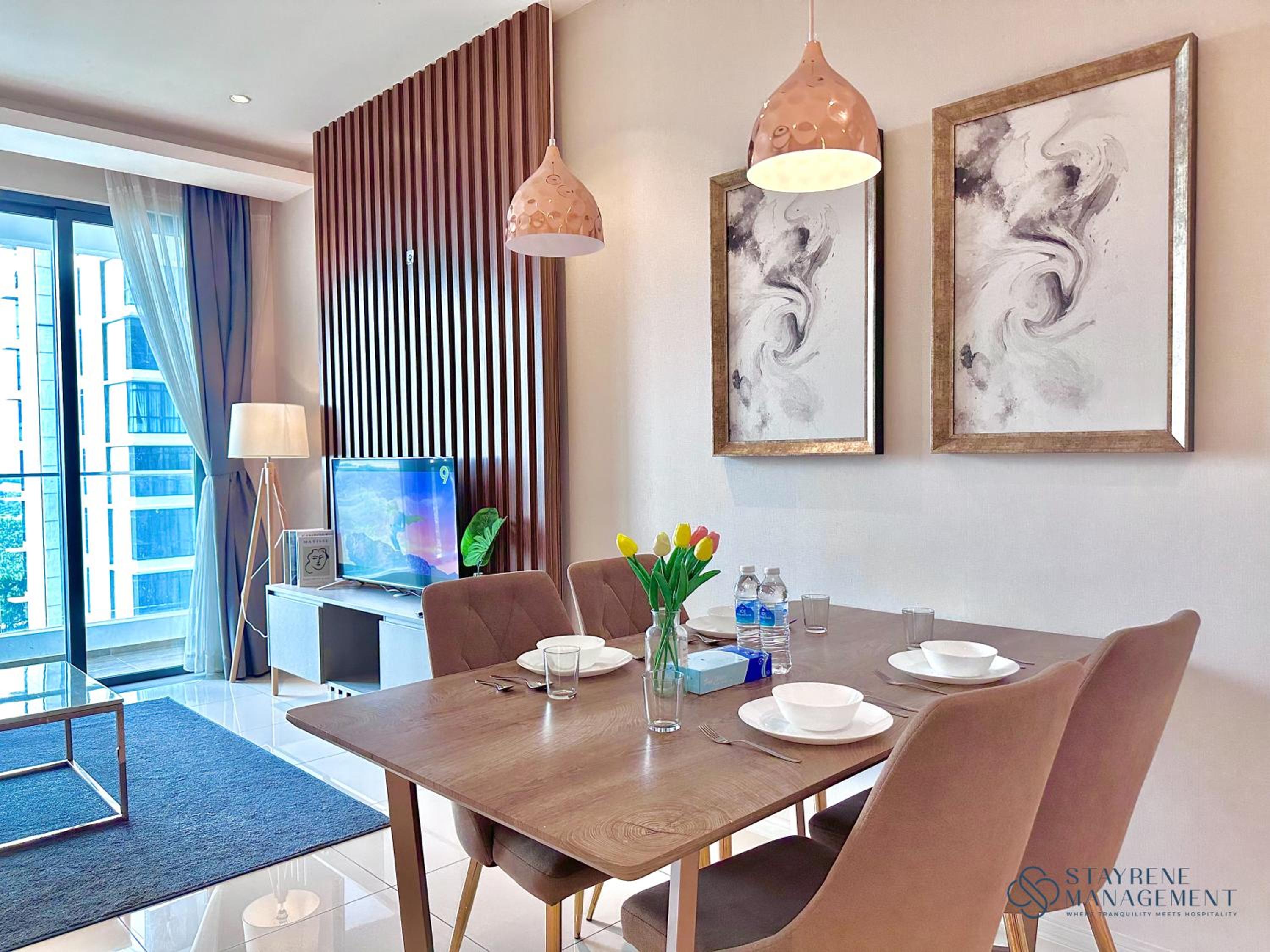 Apartment with Balcony - Photo 9