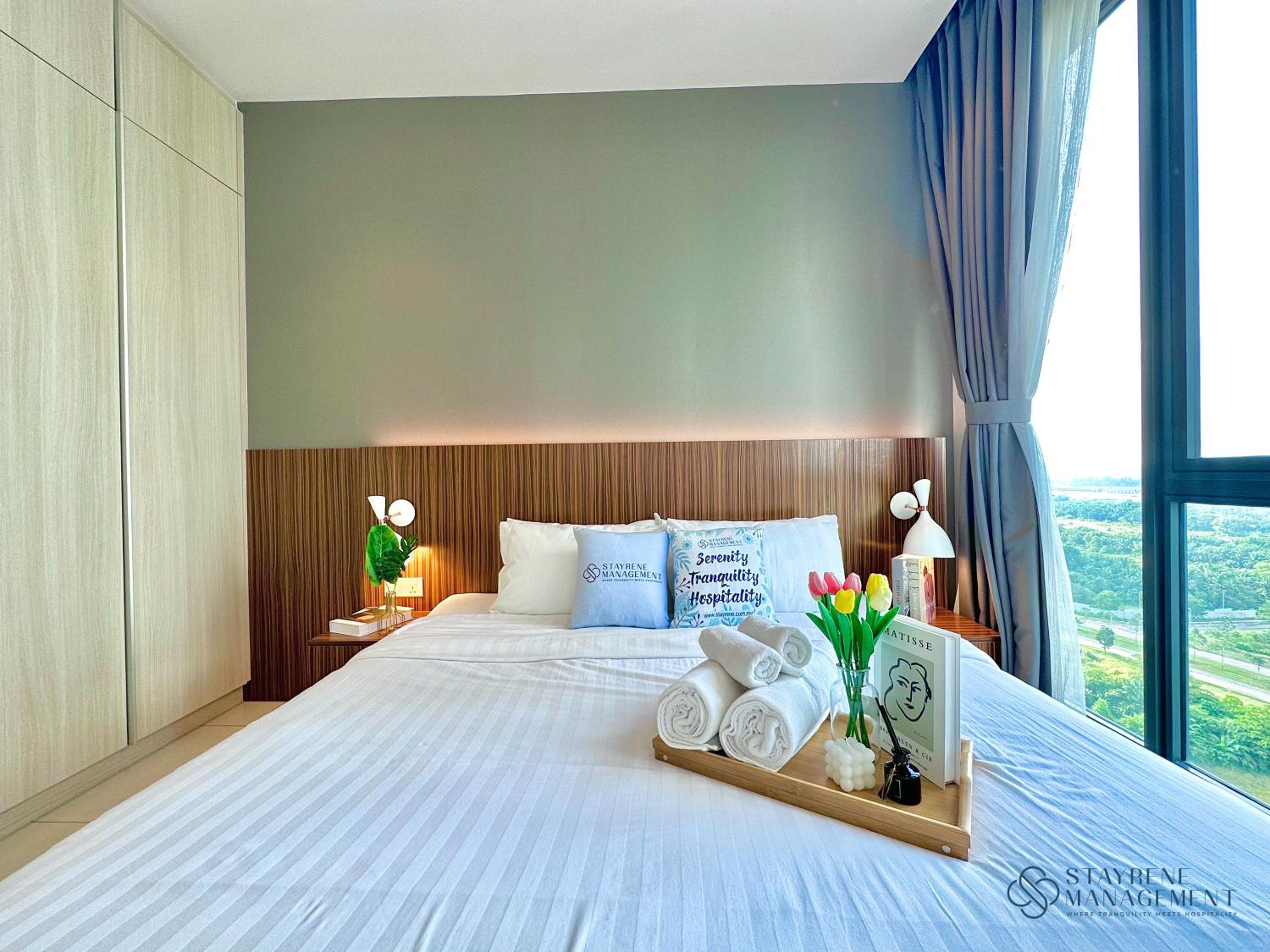 Apartment with Balcony - Photo 16