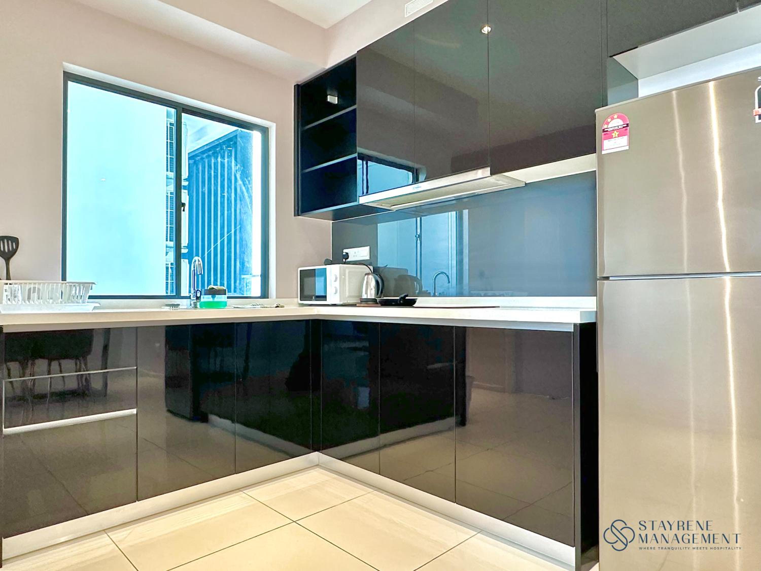 Three-Bedroom Suite - Photo 7
