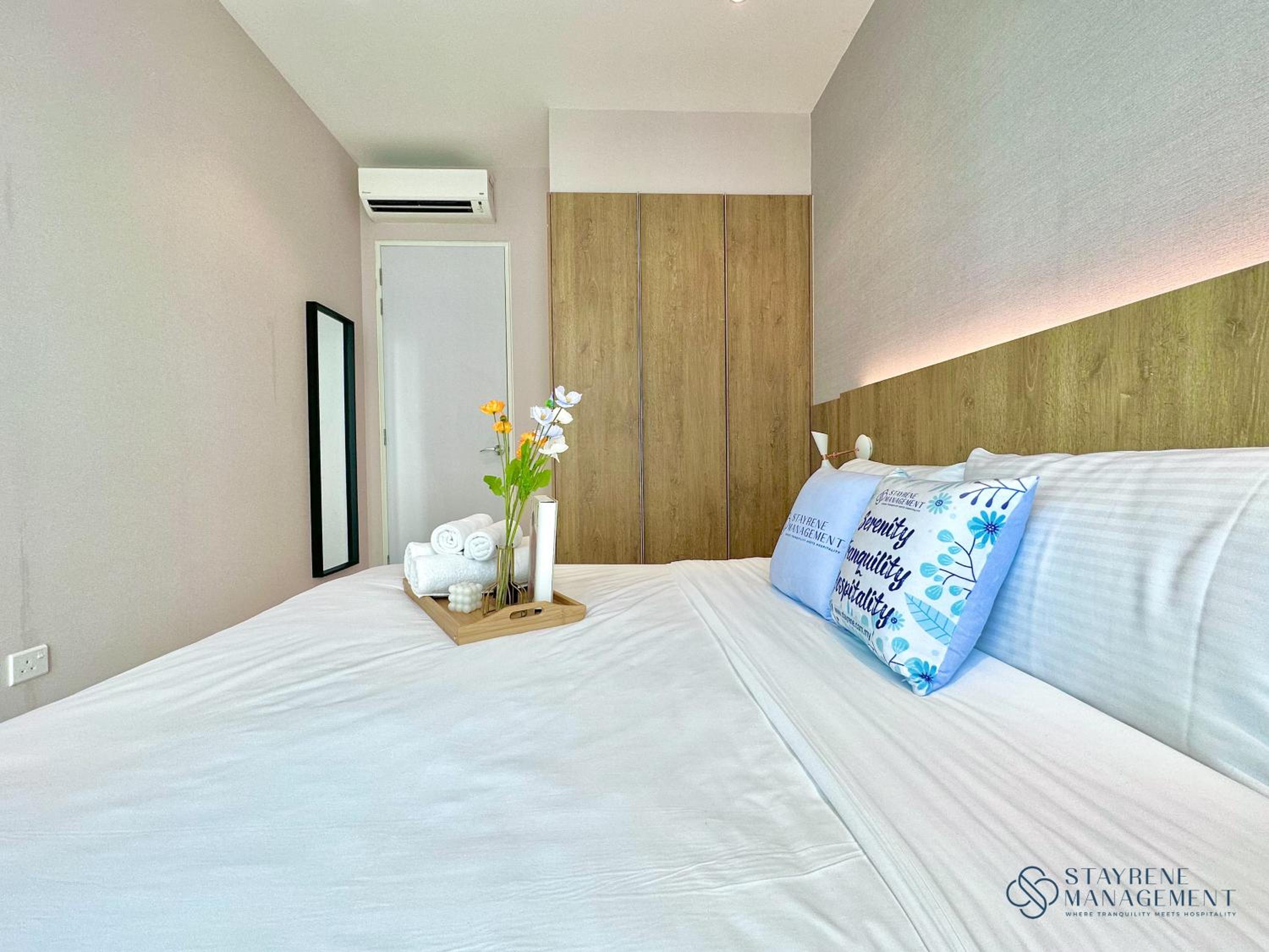 Three-Bedroom Suite - Photo 16