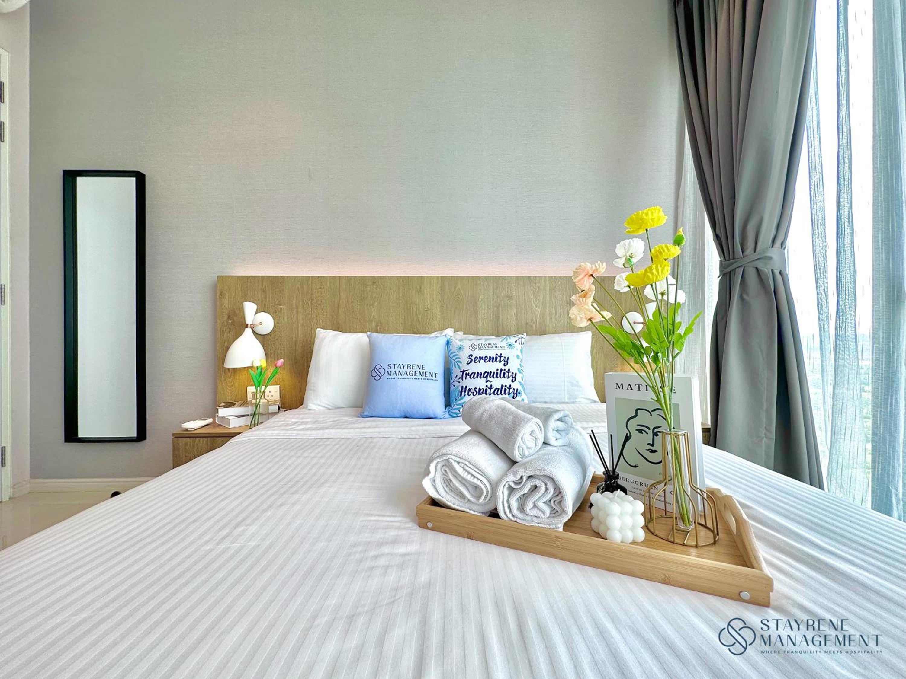 Three-Bedroom Suite - Photo 3
