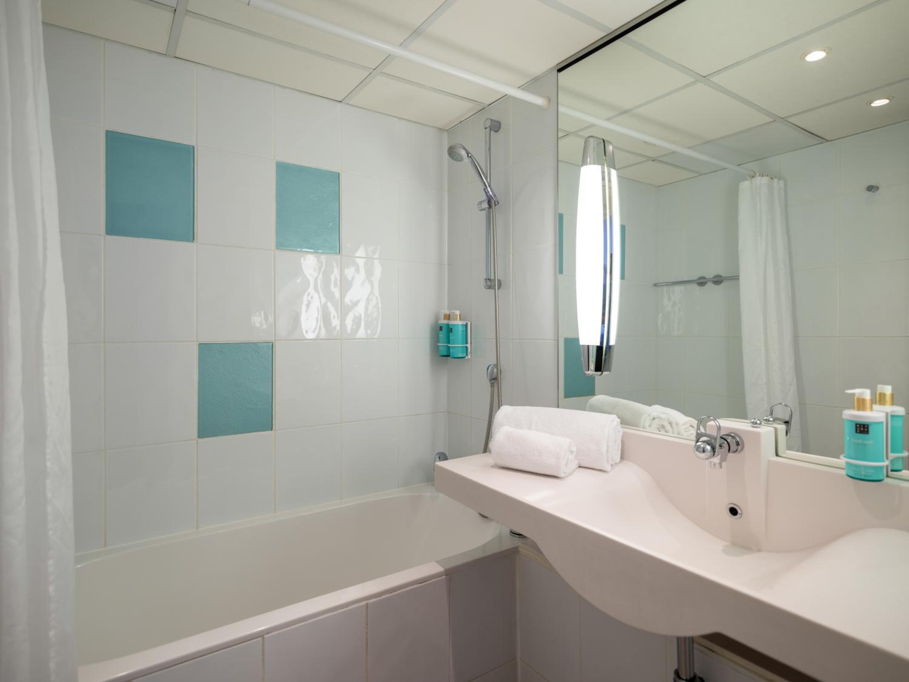 Executive Queen Room - Photo 7